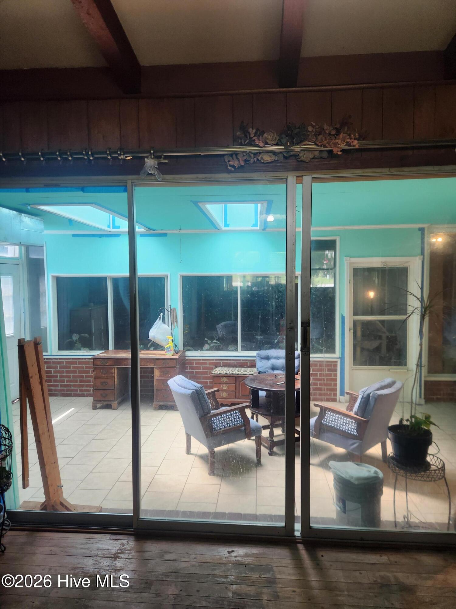 6788 River Road Property Photo 8