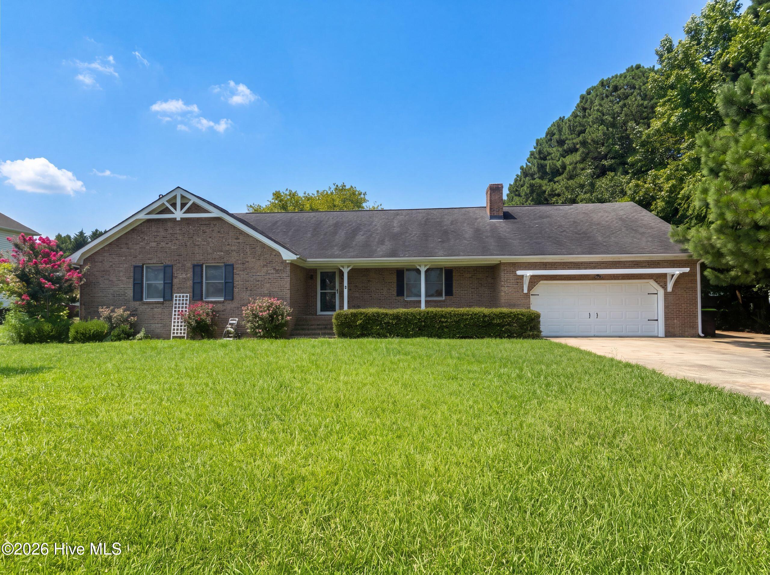 1003 Bateman Drive Property Photo 1