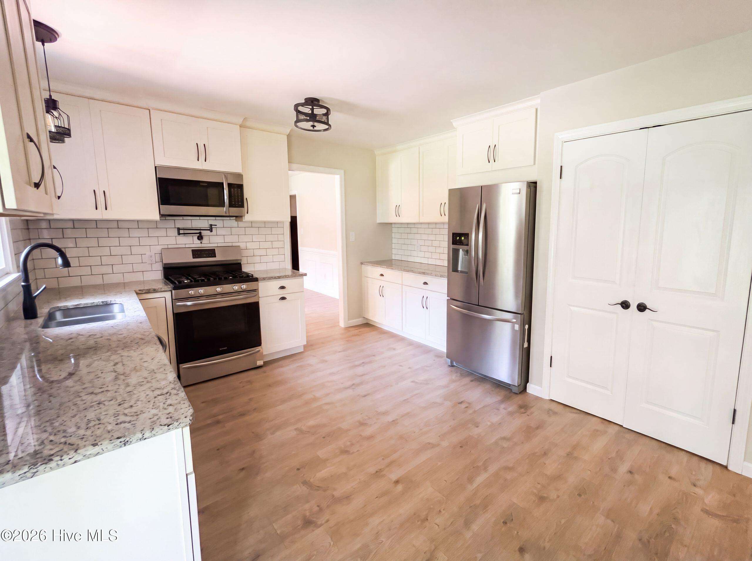 1003 Bateman Drive Property Photo 7