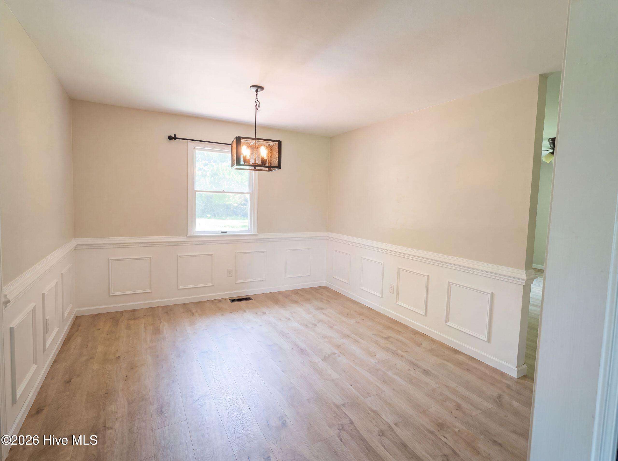 1003 Bateman Drive Property Photo 9