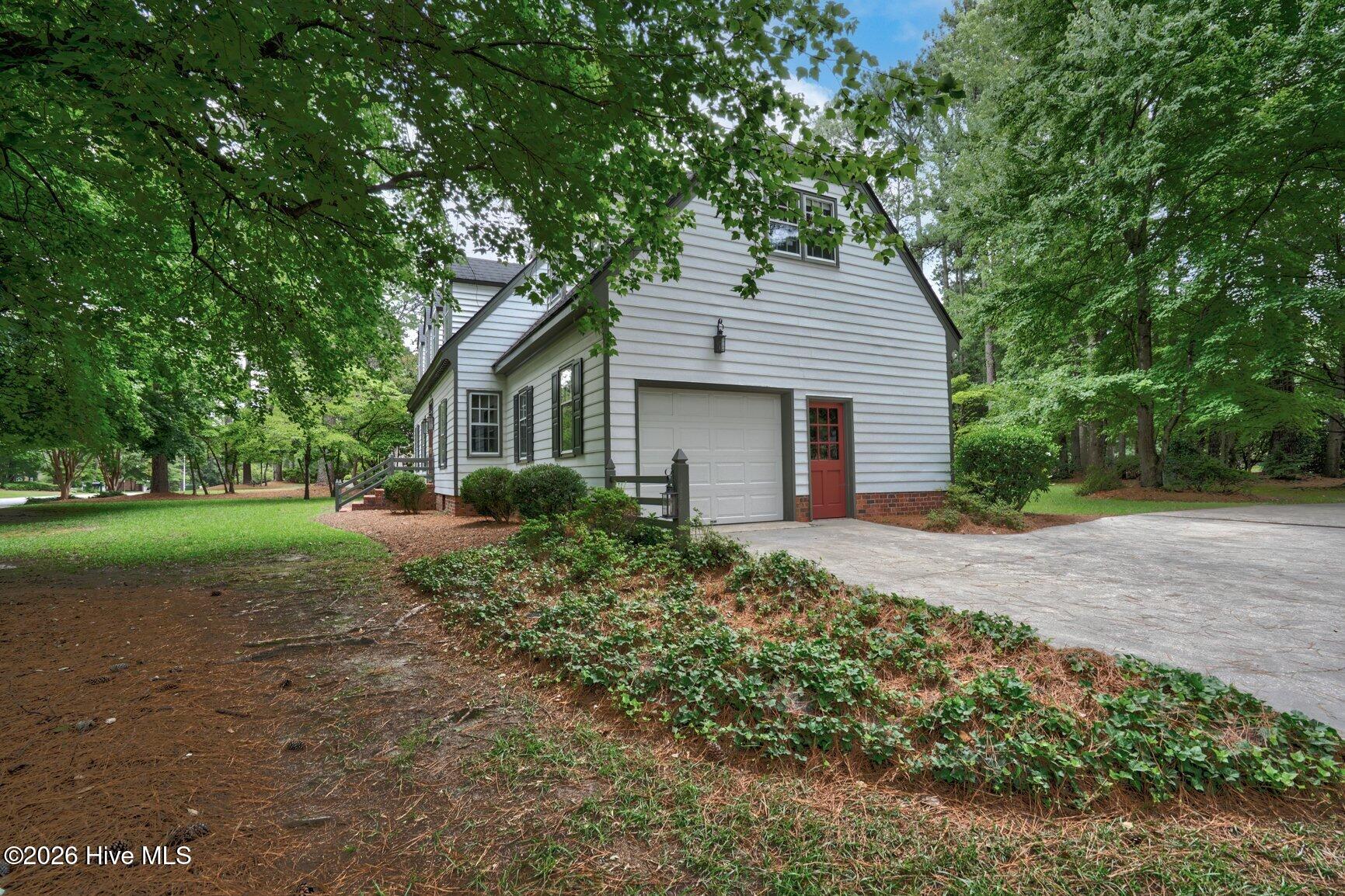 3521 Sheffield Drive Property Photo 3