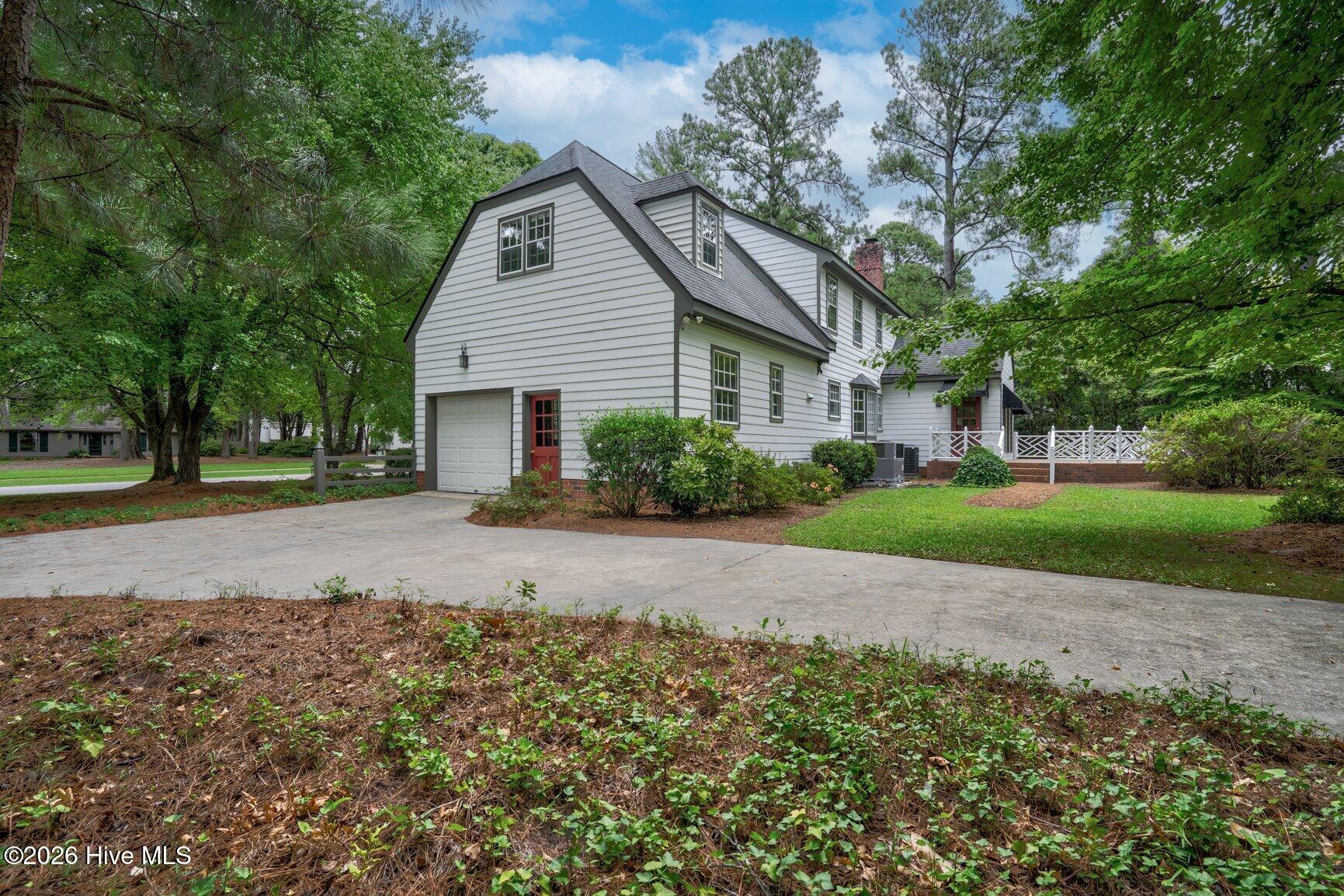 3521 Sheffield Drive Property Photo 4