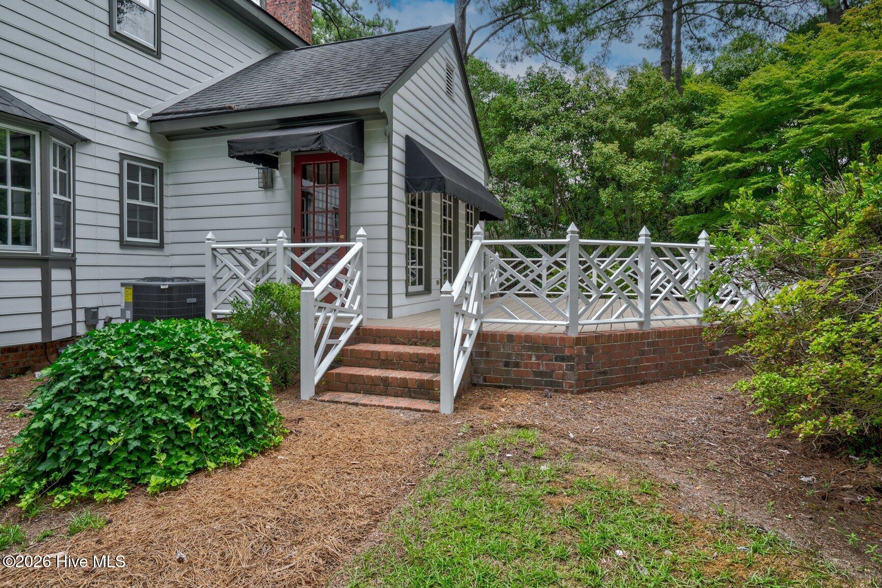 3521 Sheffield Drive Property Photo 5
