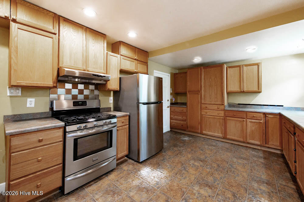 1010 Rosemont Drive Property Photo 5