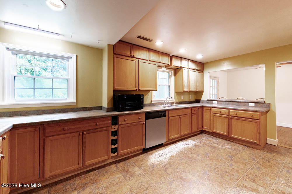 1010 Rosemont Drive Property Photo 7