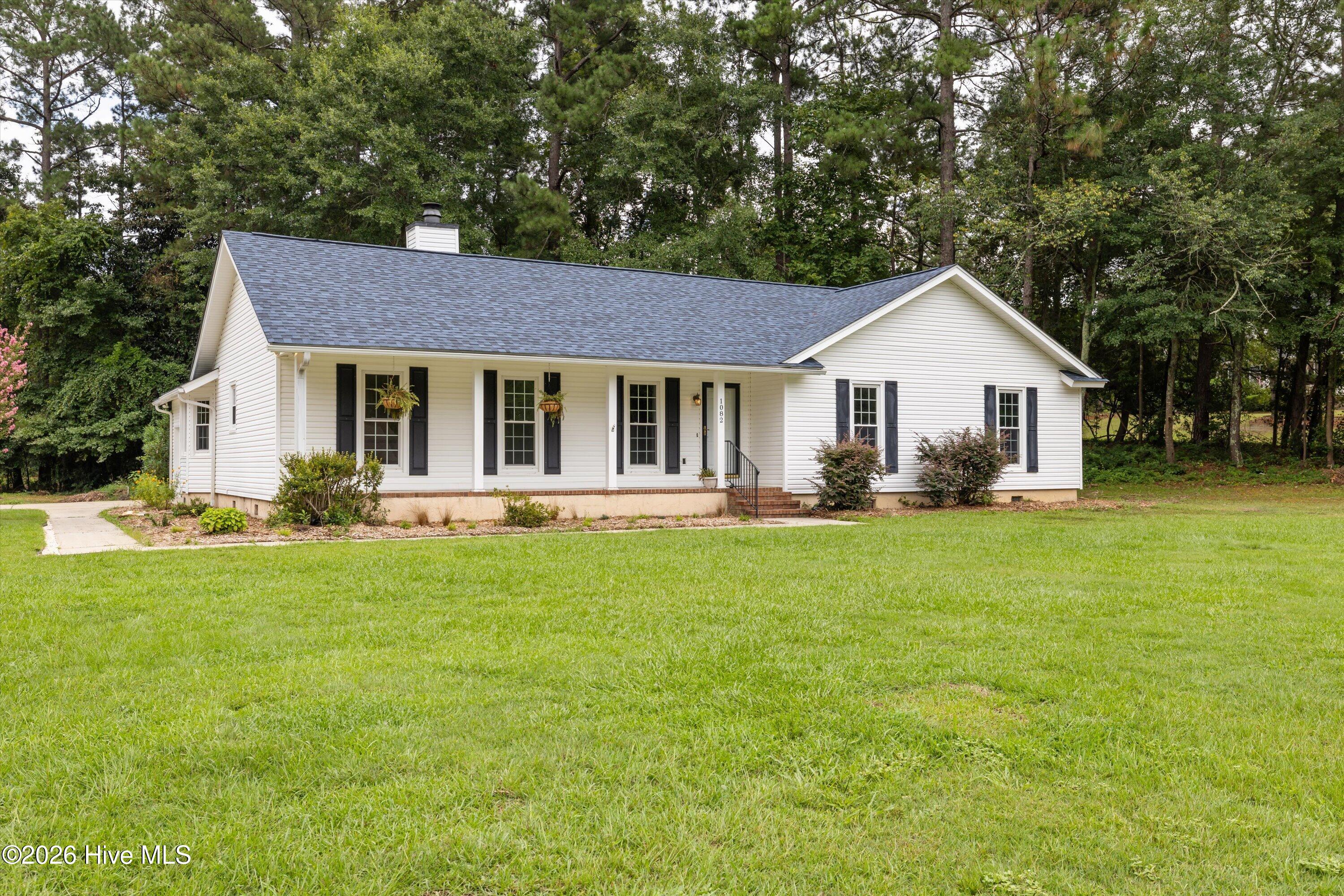 1082 Kismet Drive Property Photo 4