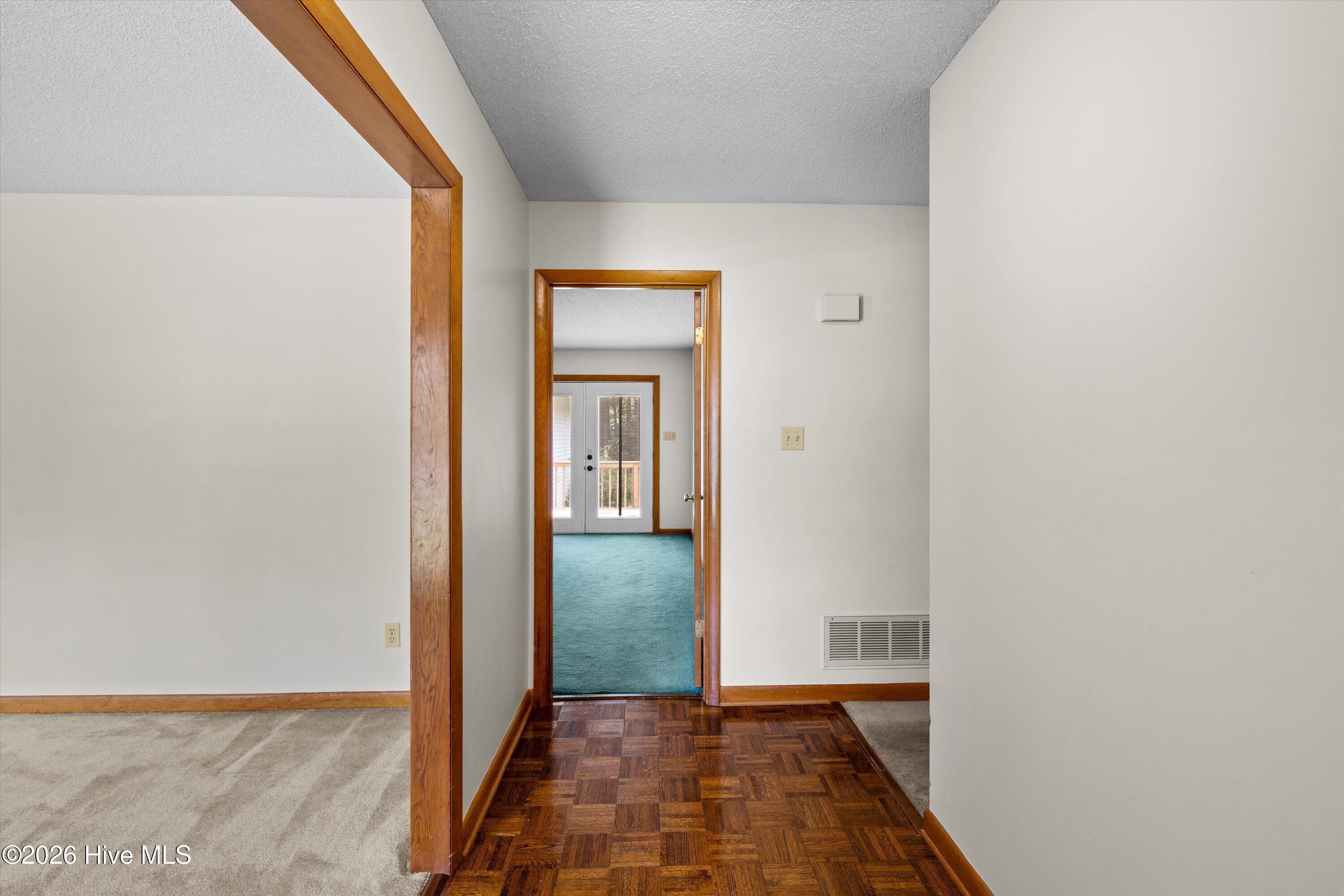 1082 Kismet Drive Property Photo 8