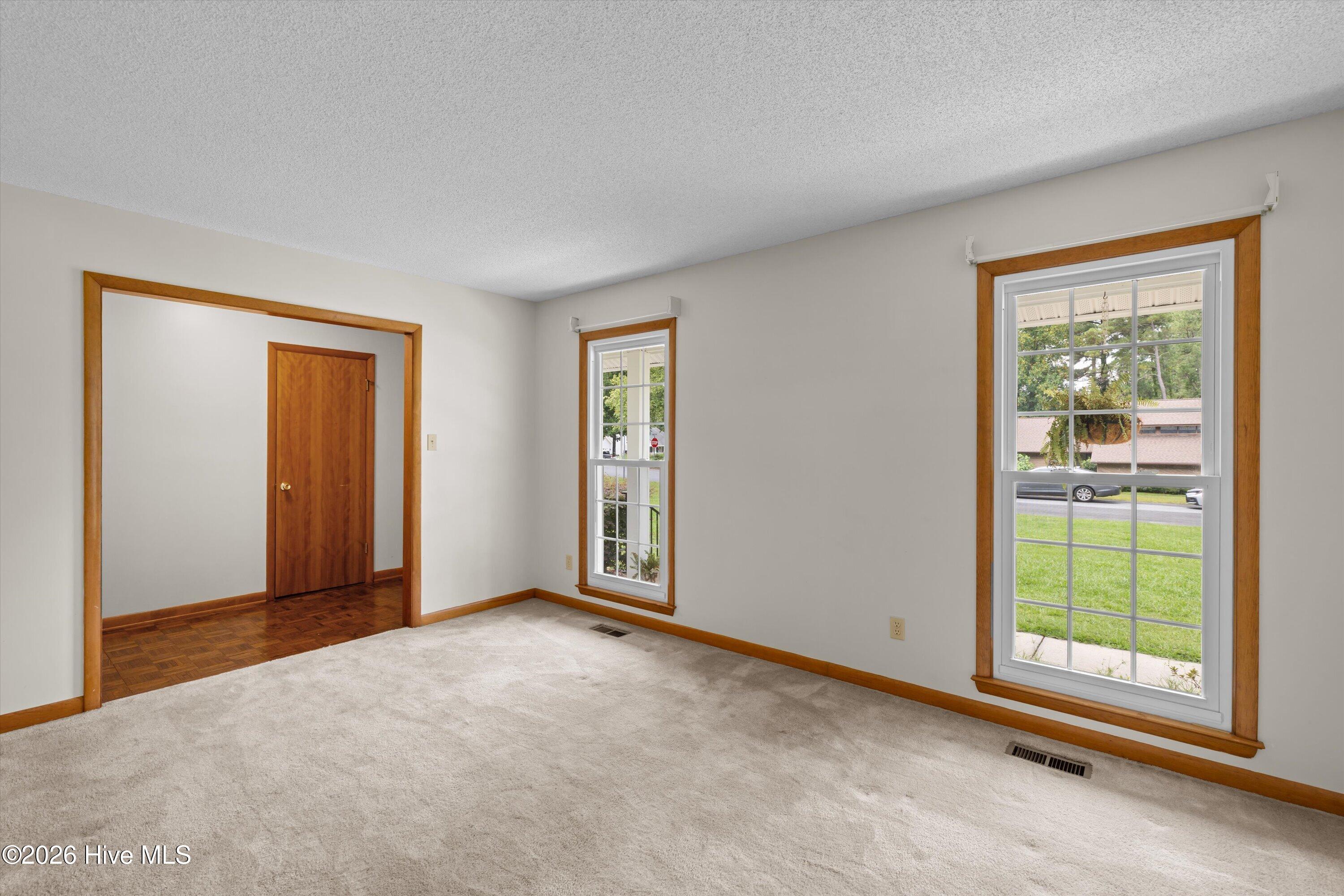 1082 Kismet Drive Property Photo 11