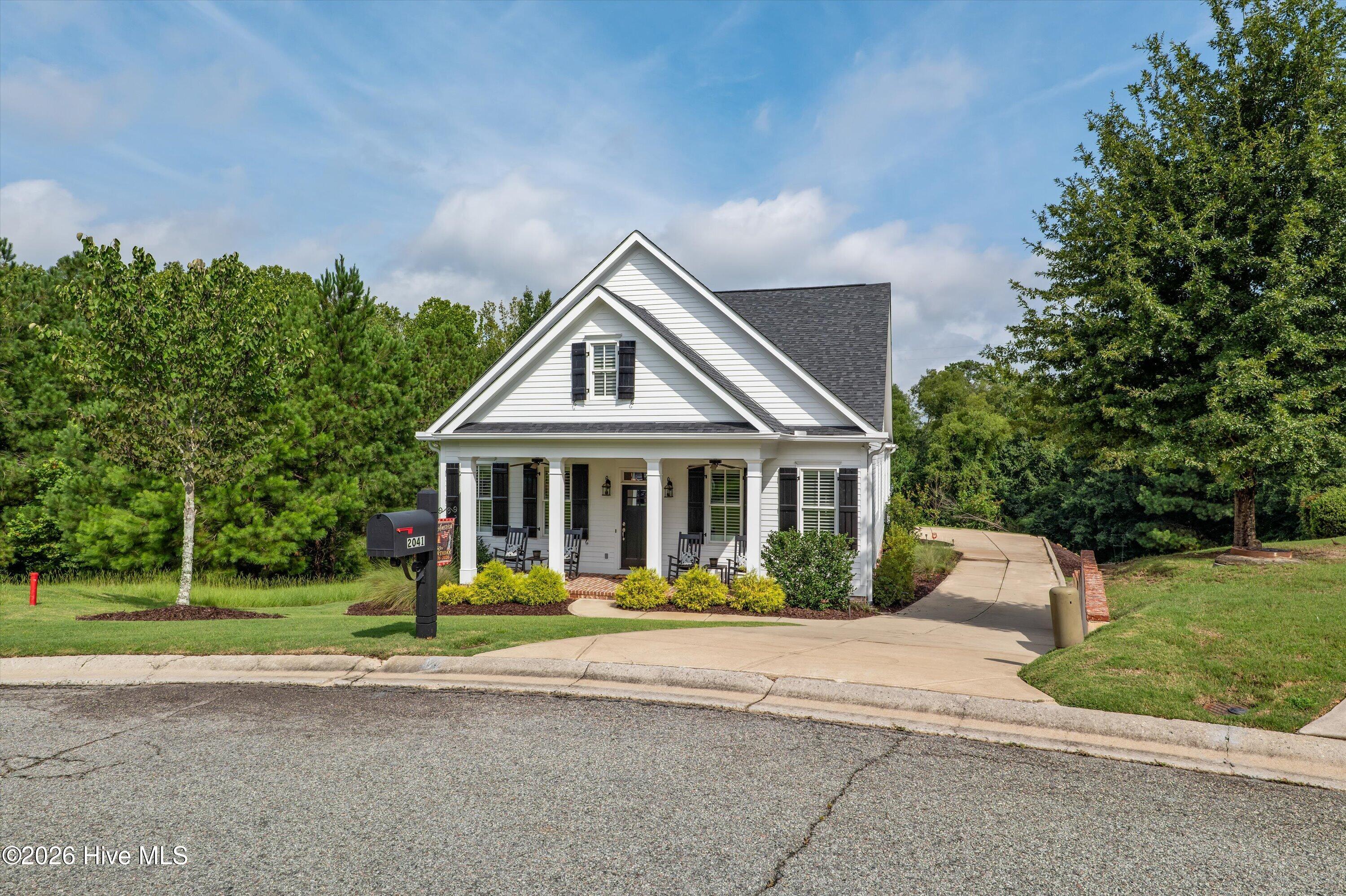 2041 Egret Circle Property Photo 3