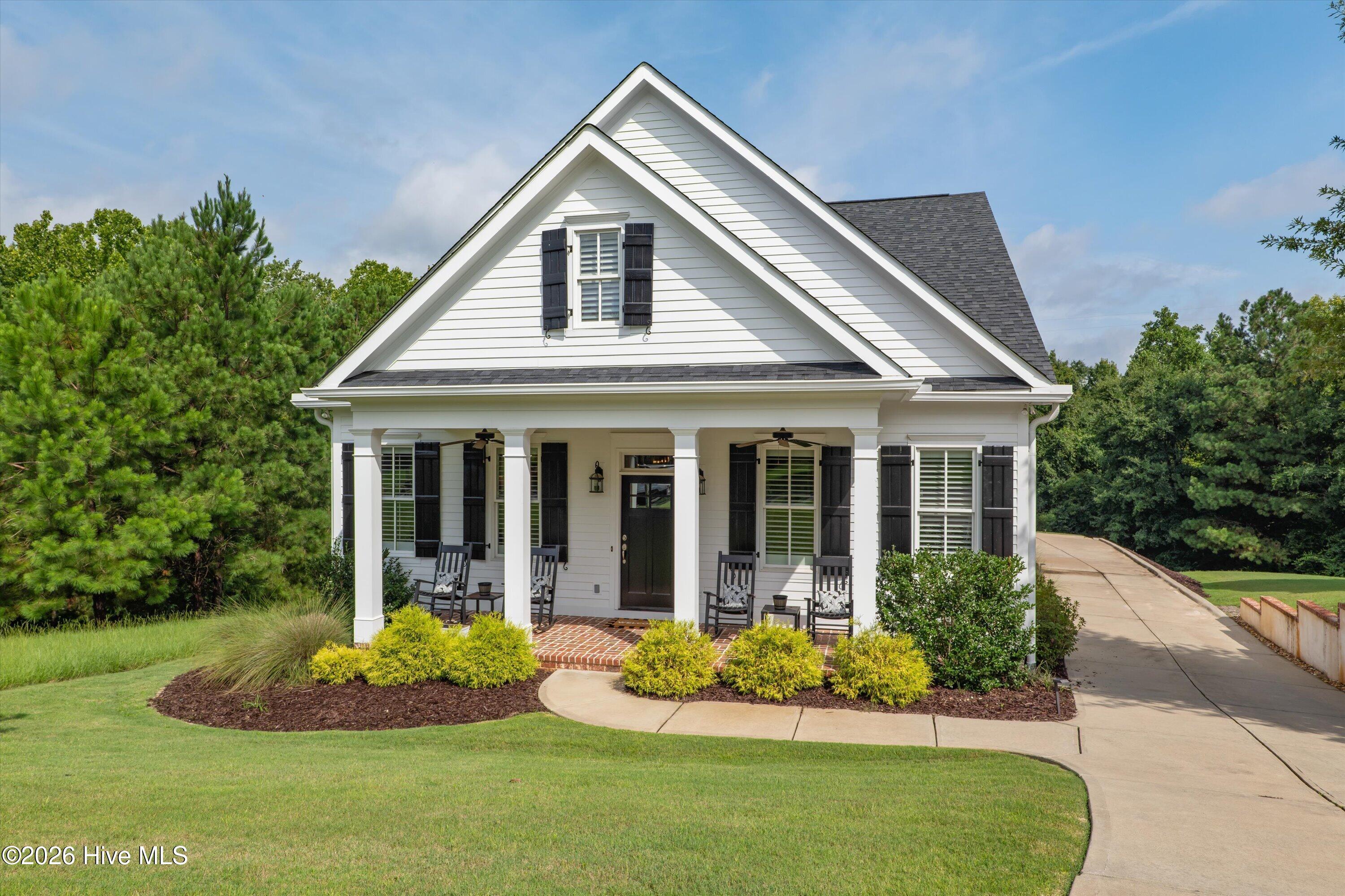 2041 Egret Circle Property Photo 4
