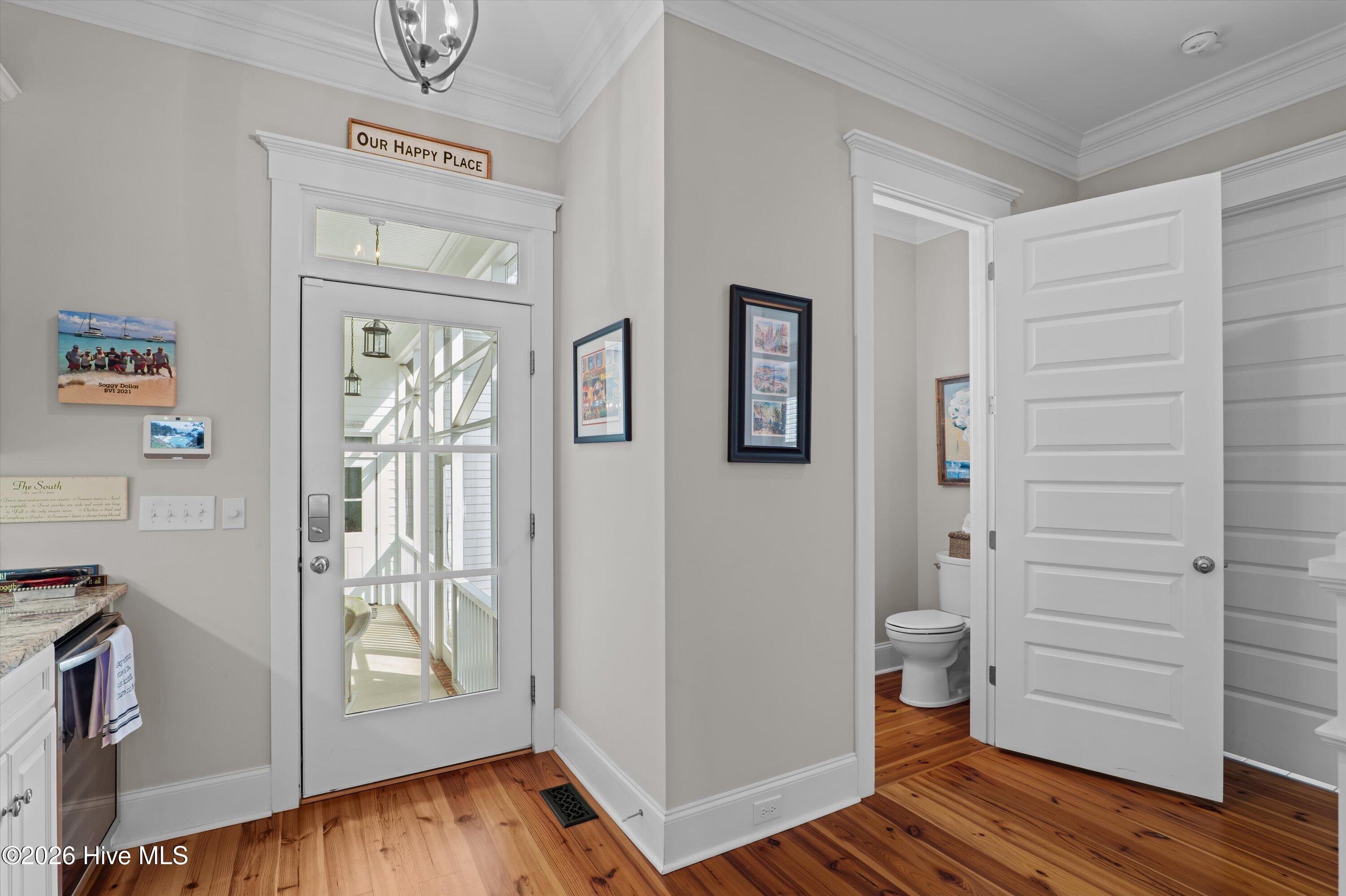 2041 Egret Circle Property Photo 27