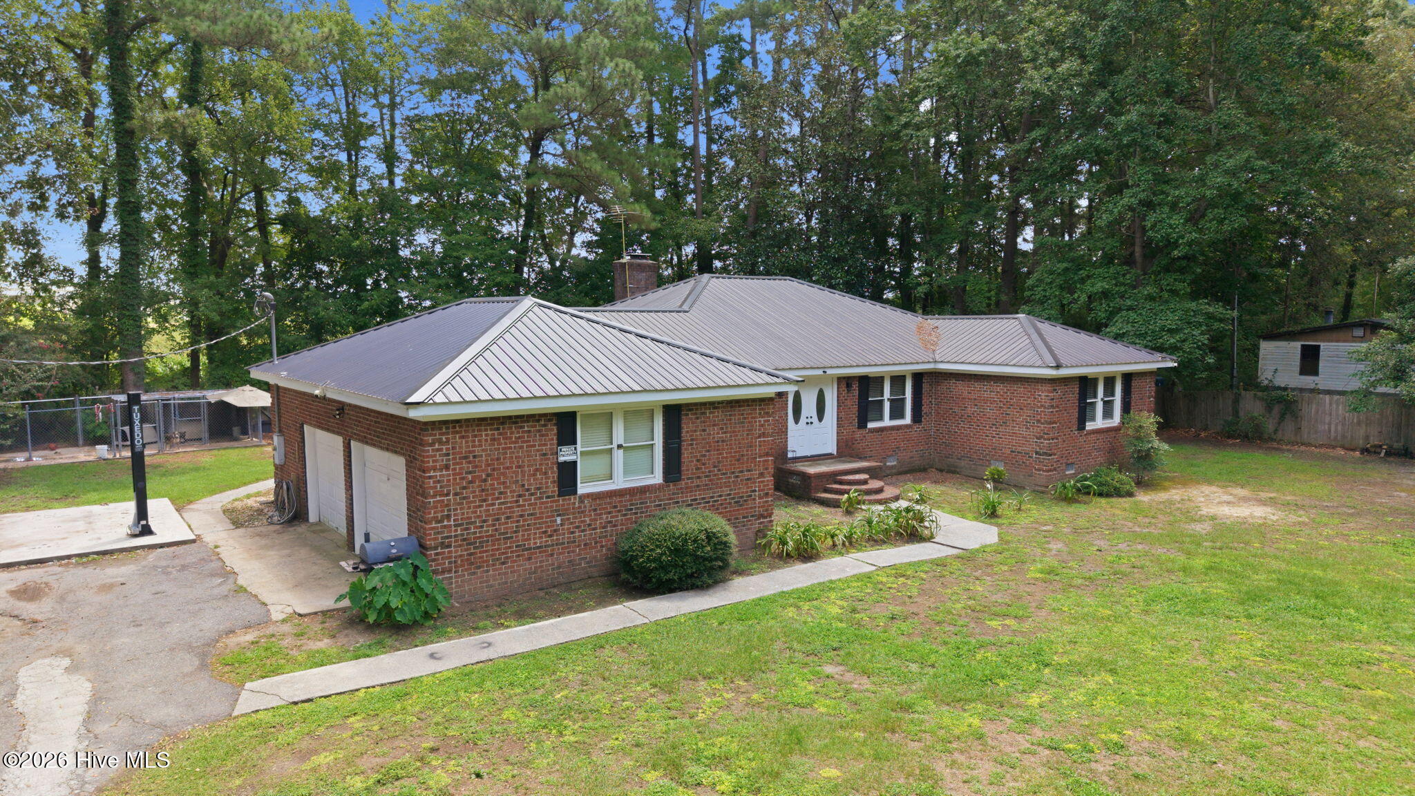 2453 Pennant Drive Property Photo 3