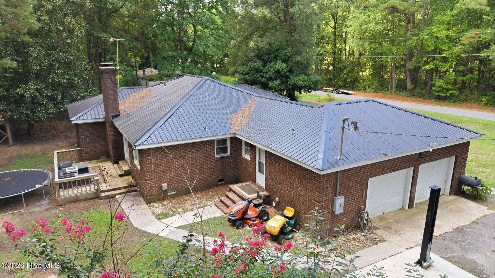2453 Pennant Drive Property Photo 4