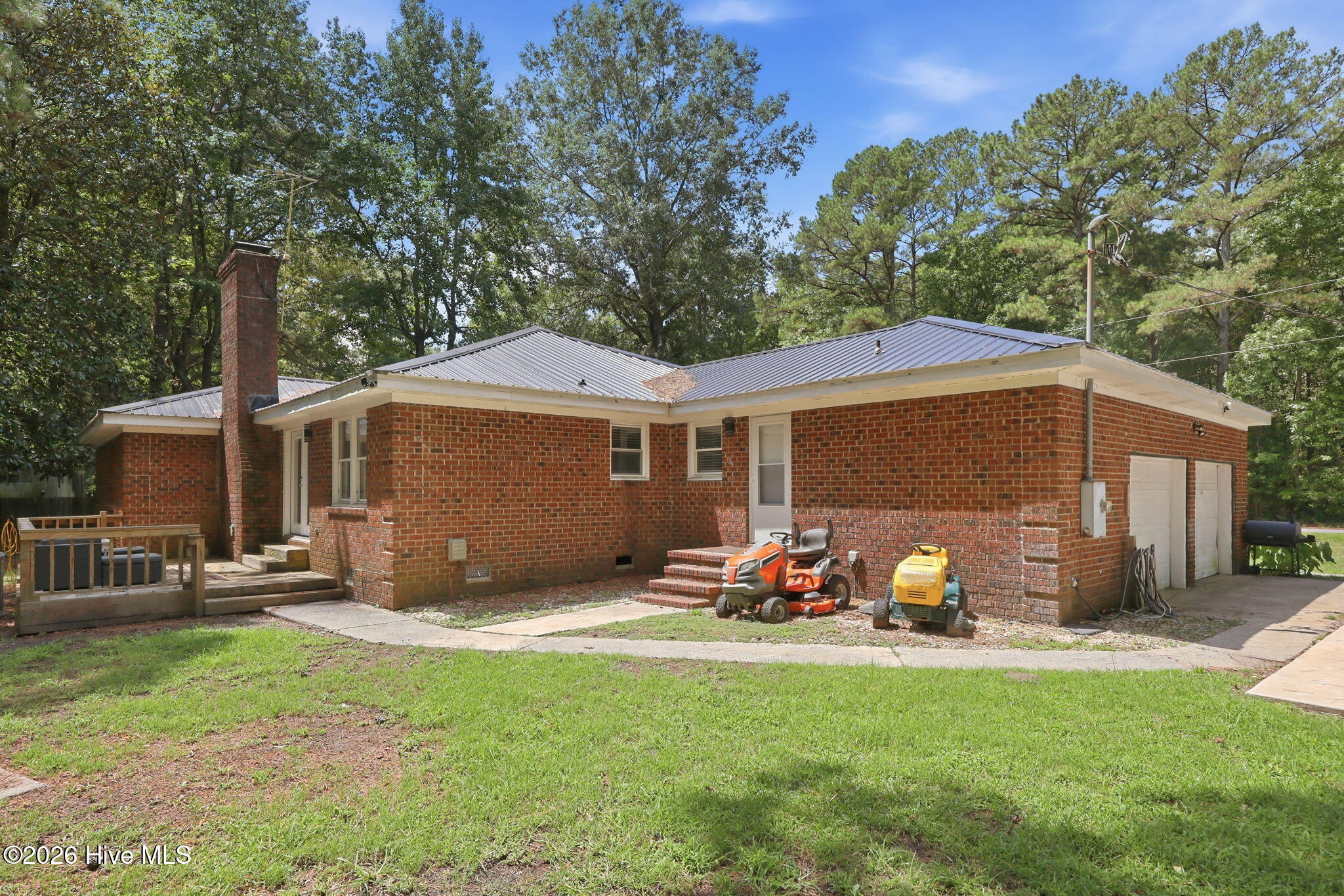 2453 Pennant Drive Property Photo 7