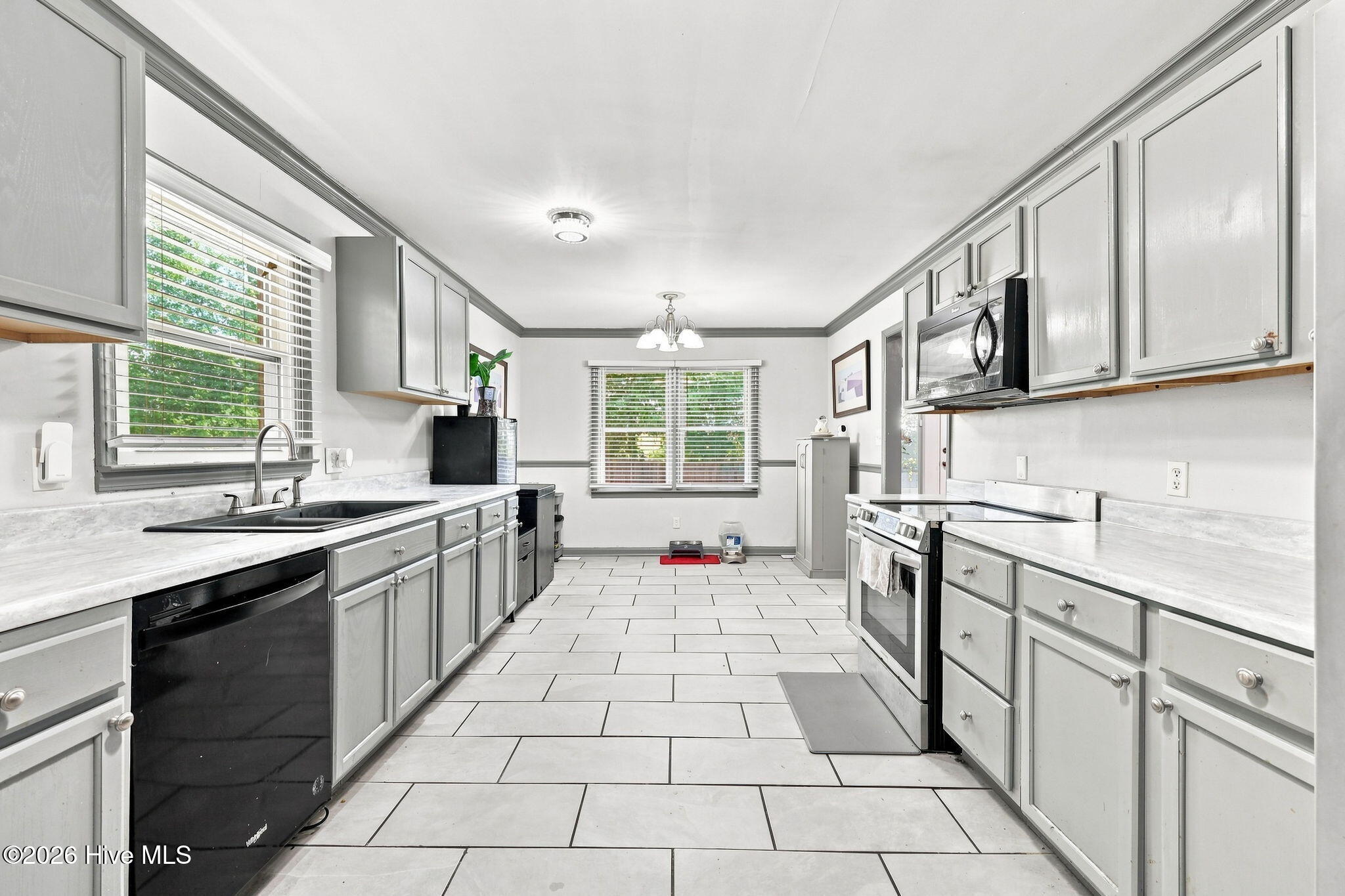2453 Pennant Drive Property Photo 27