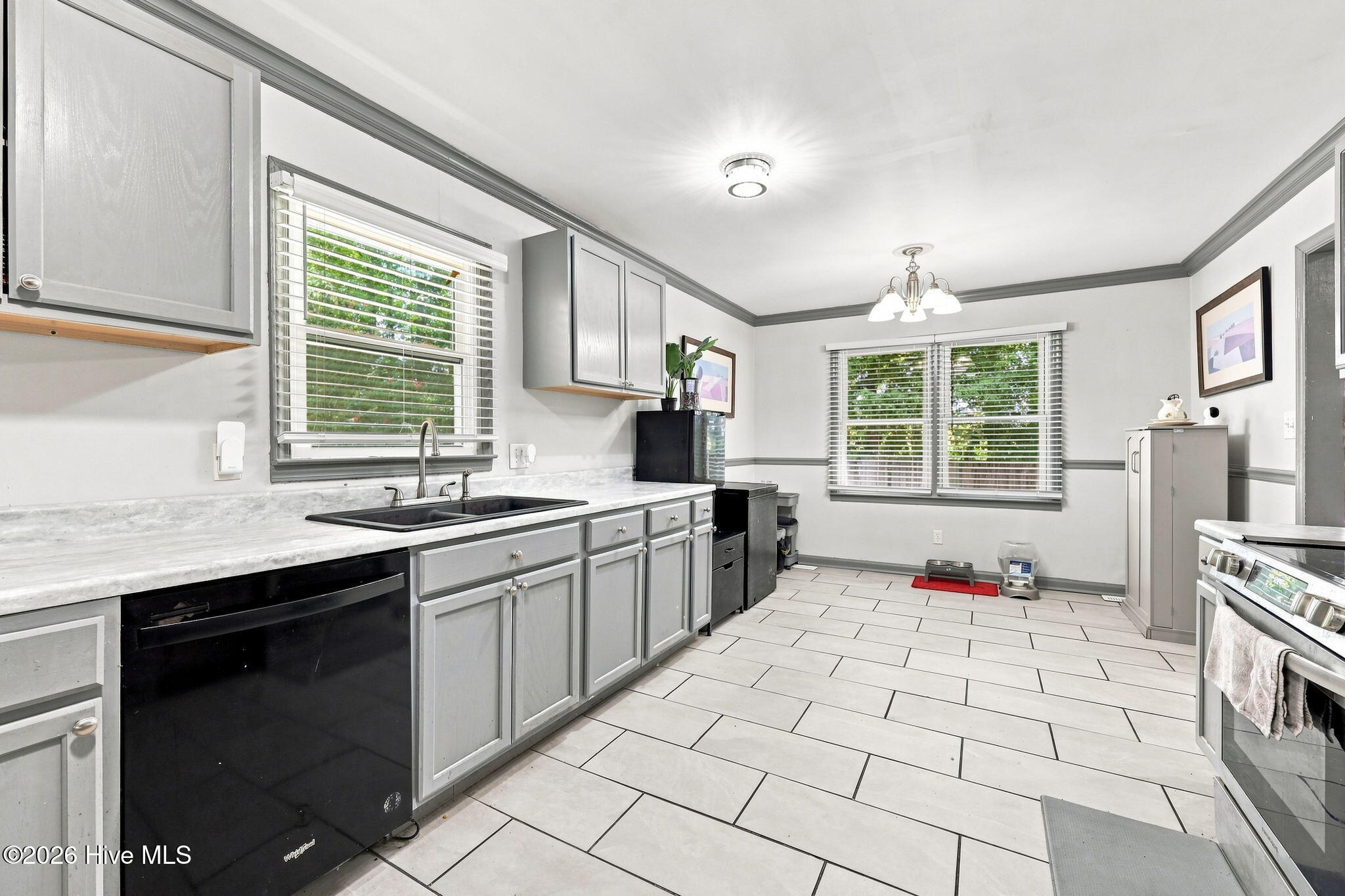 2453 Pennant Drive Property Photo 28