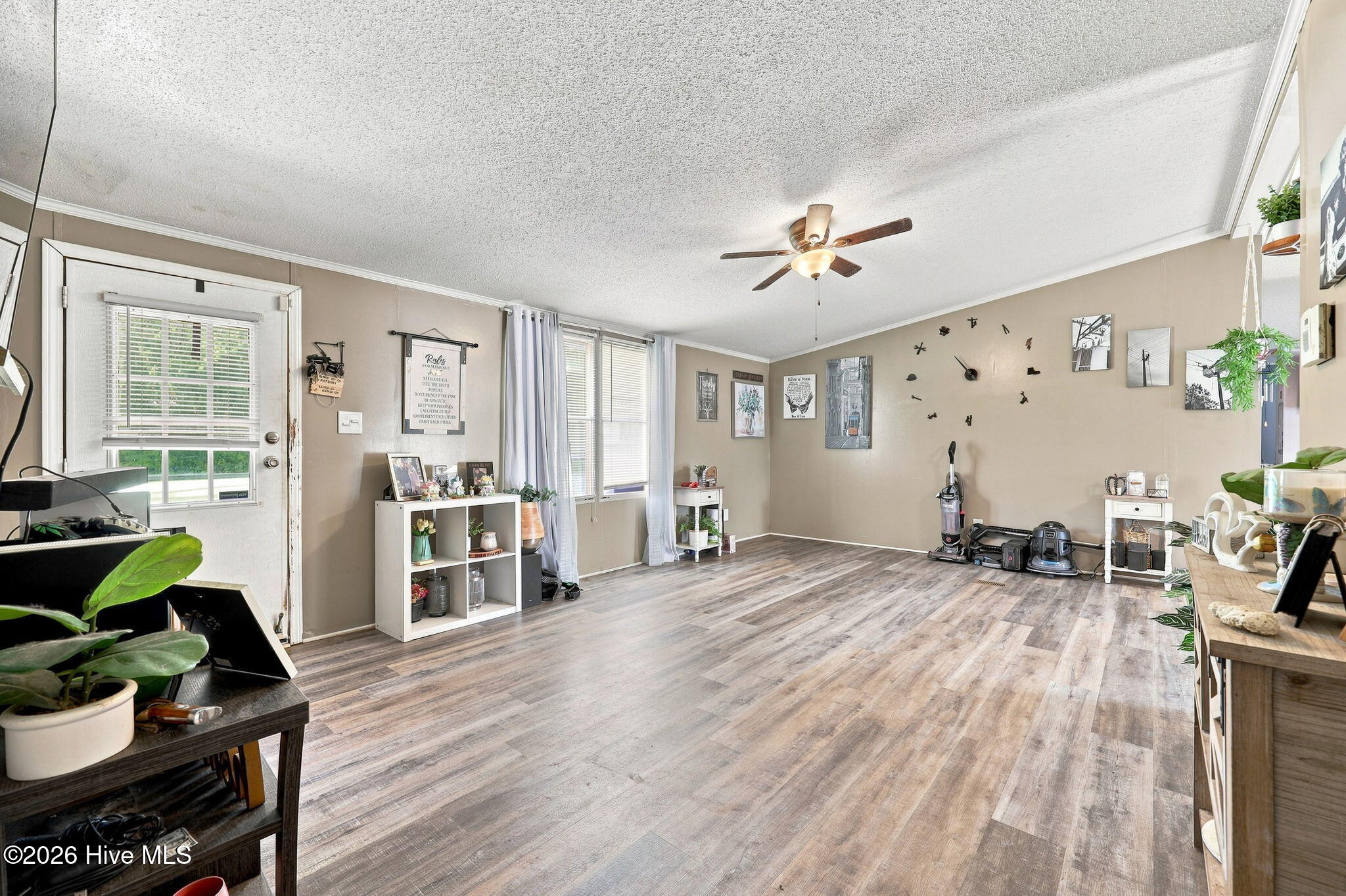 1919 Manning Road Property Photo 5