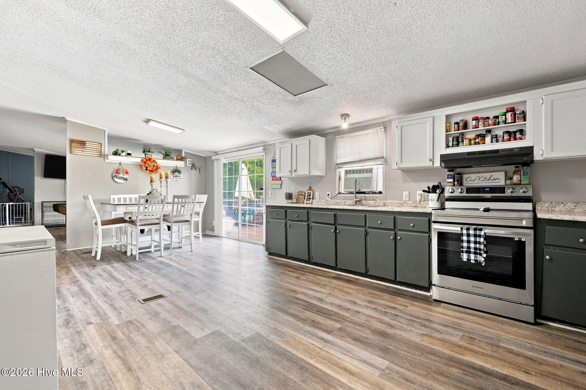1919 Manning Road Property Photo 12