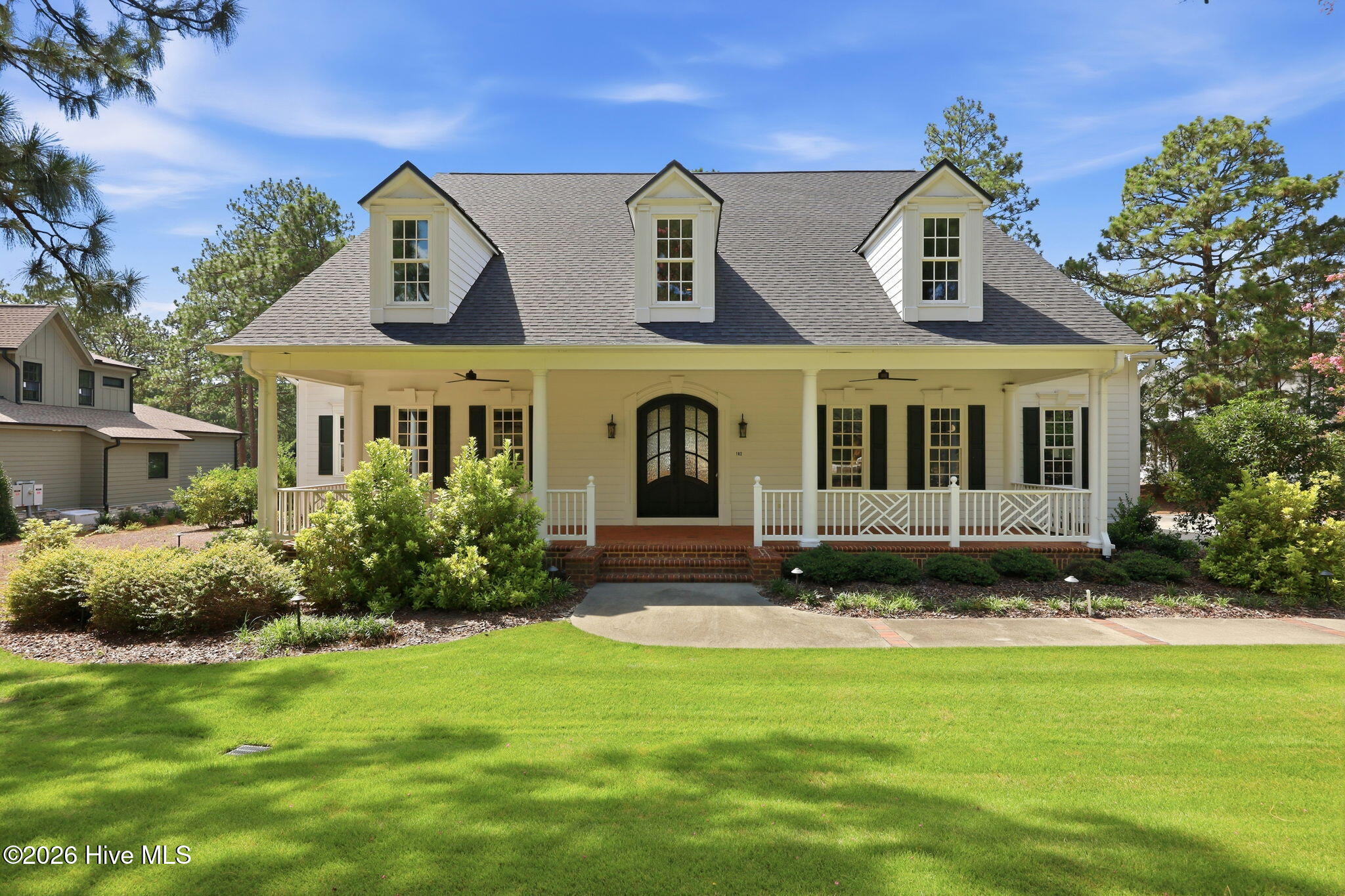 102 Chesterfield Drive Property Photo 1