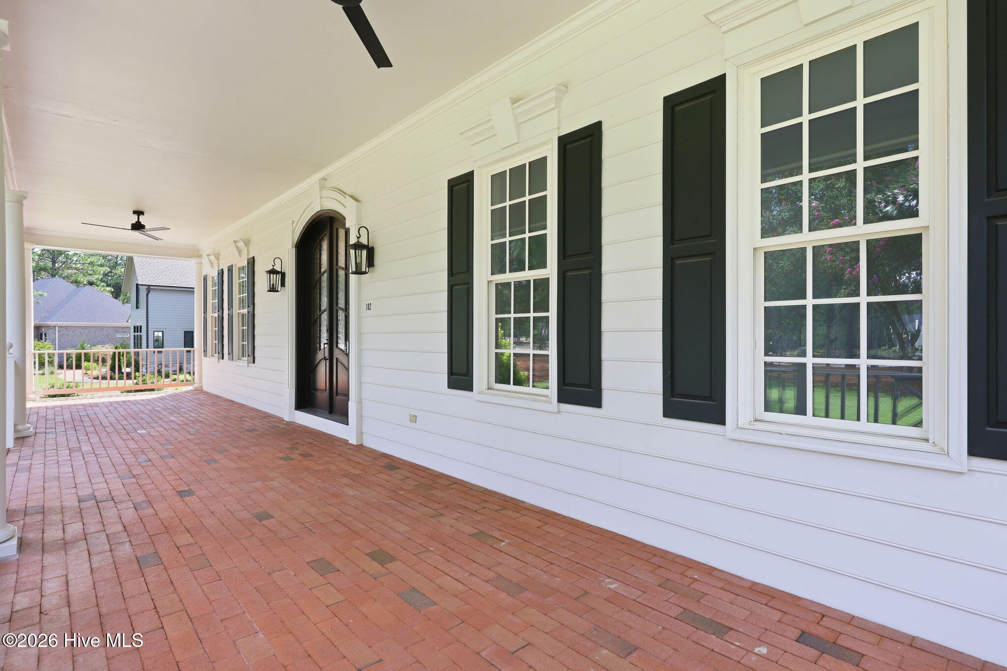 102 Chesterfield Drive Property Photo 4