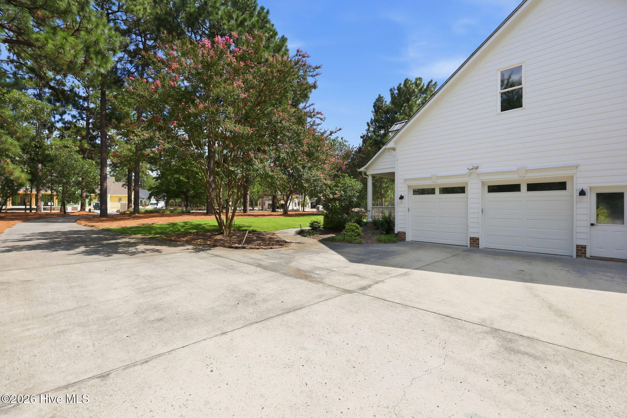 102 Chesterfield Drive Property Photo 6