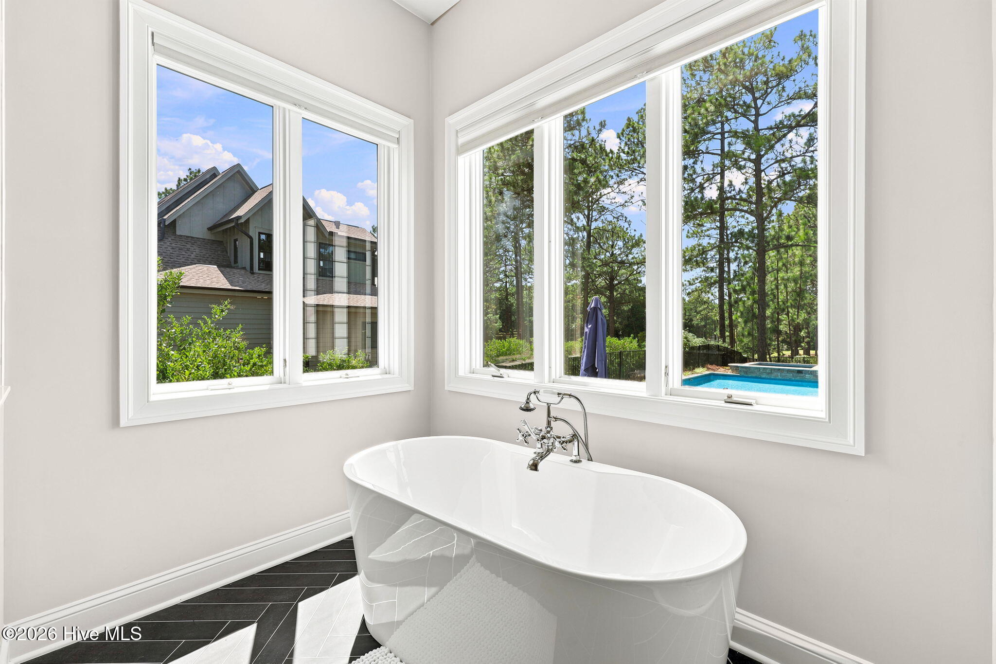 102 Chesterfield Drive Property Photo 31