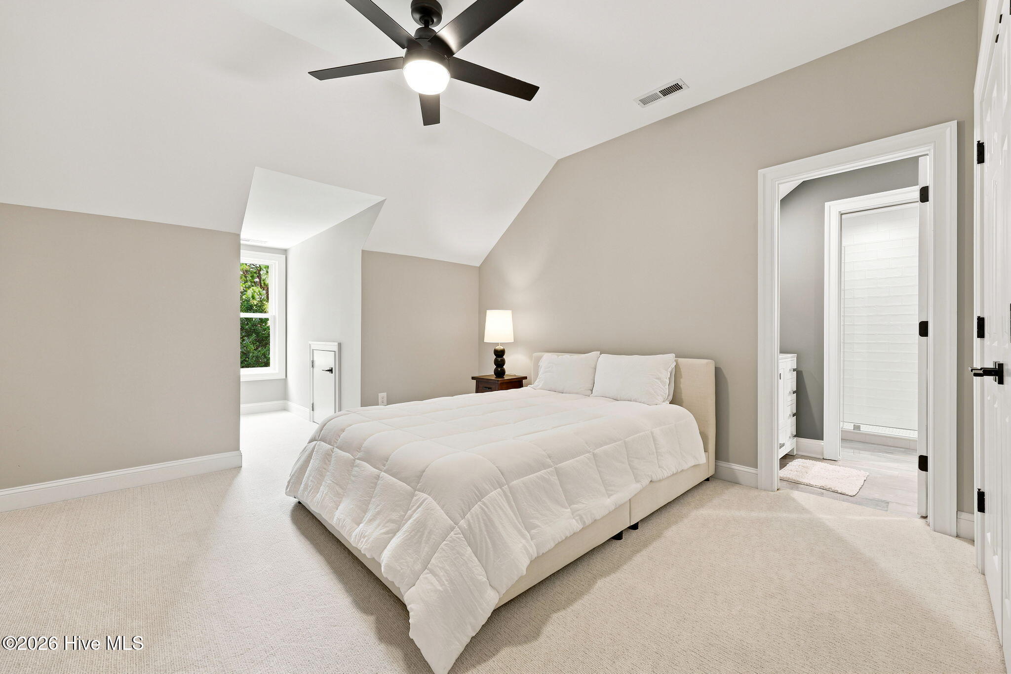 102 Chesterfield Drive Property Photo 34