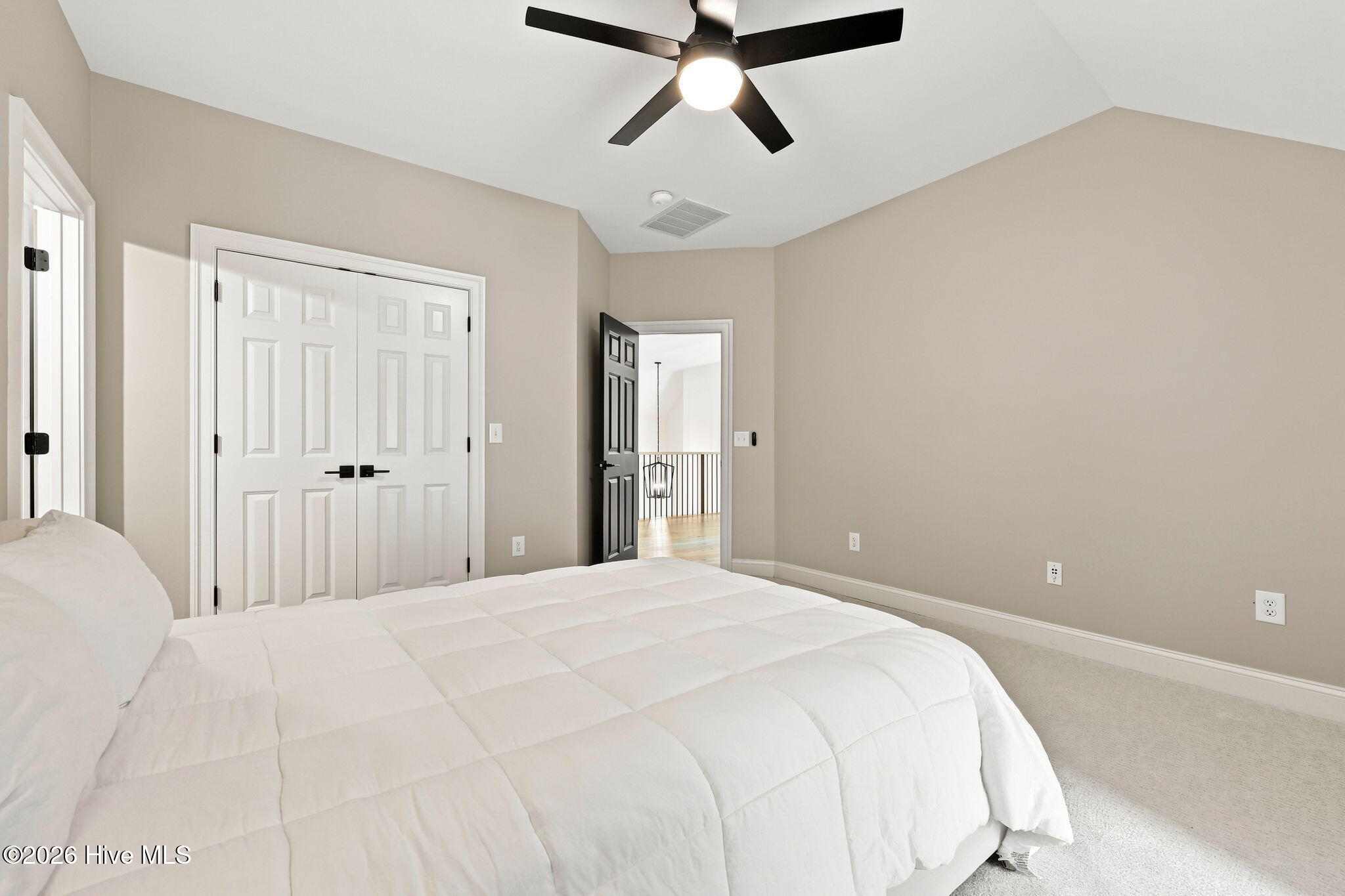 102 Chesterfield Drive Property Photo 35