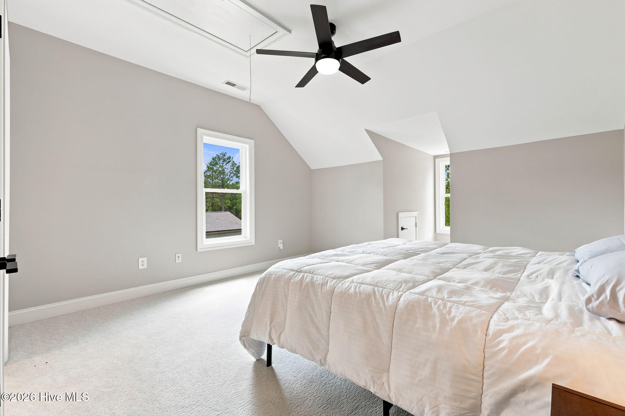 102 Chesterfield Drive Property Photo 46
