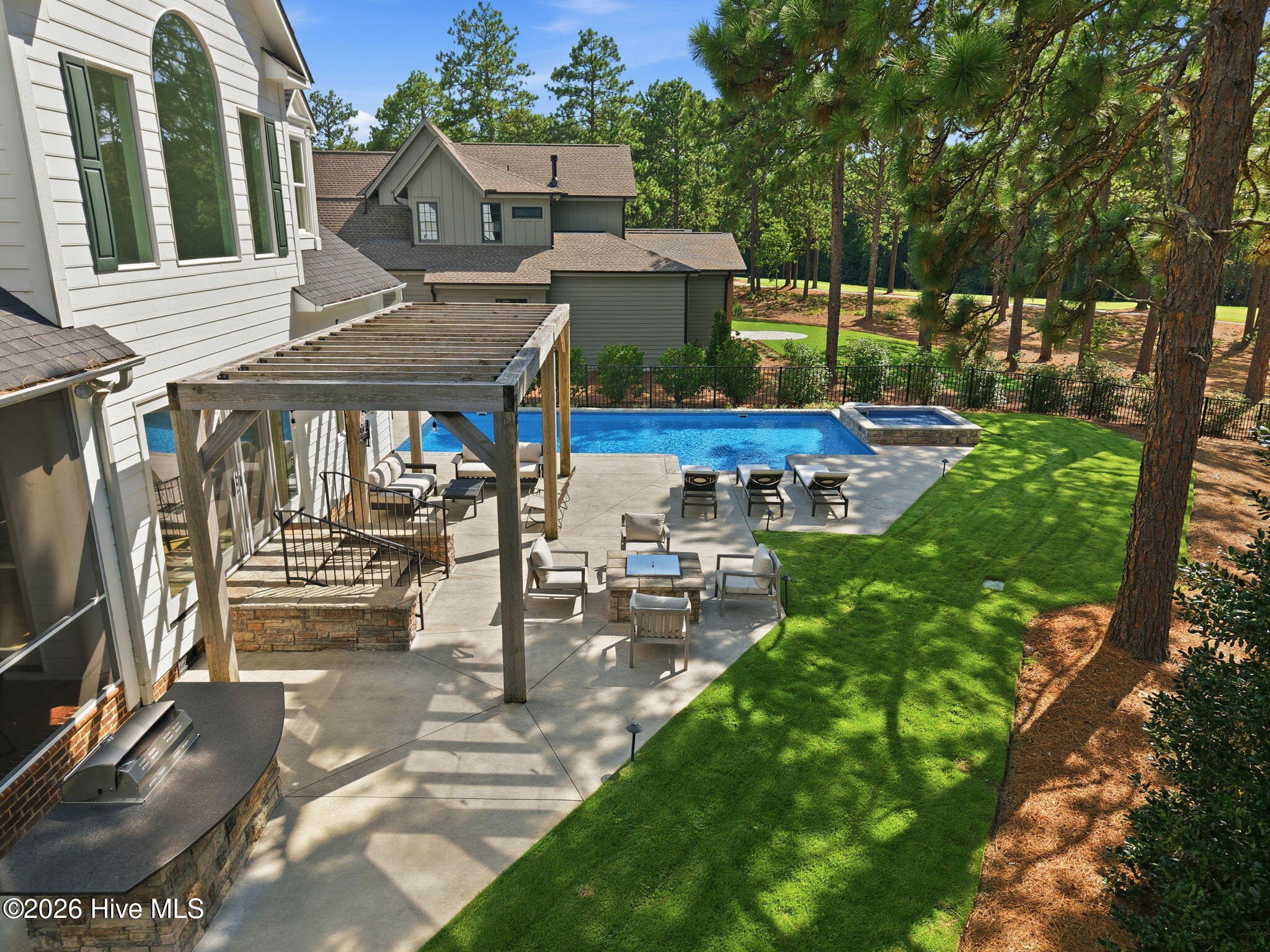 102 Chesterfield Drive Property Photo 56