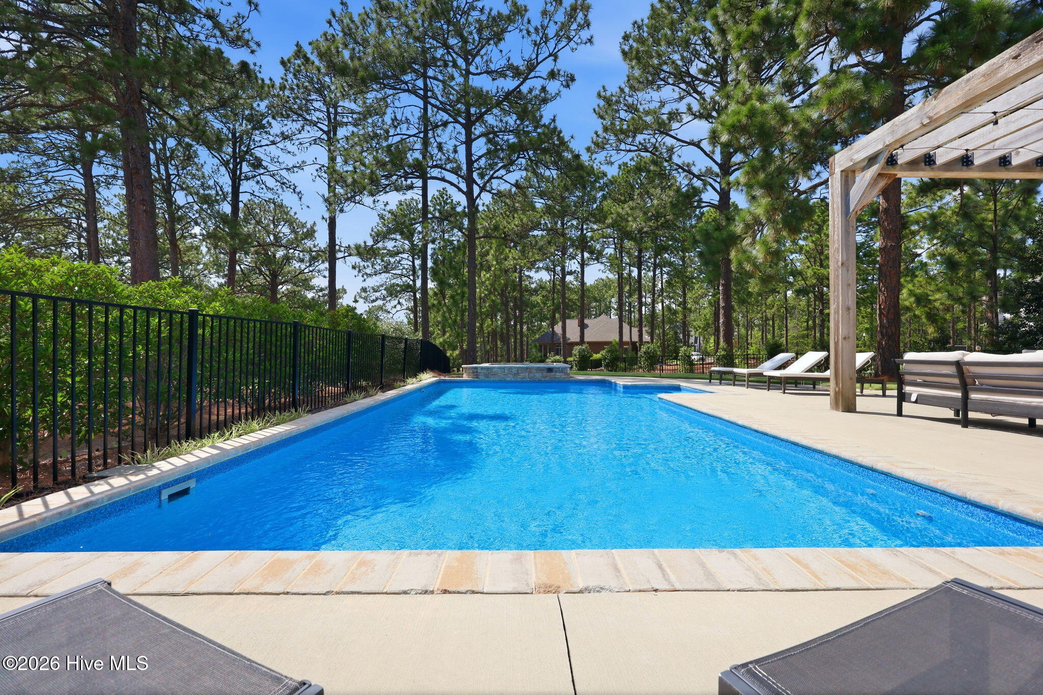 102 Chesterfield Drive Property Photo 59