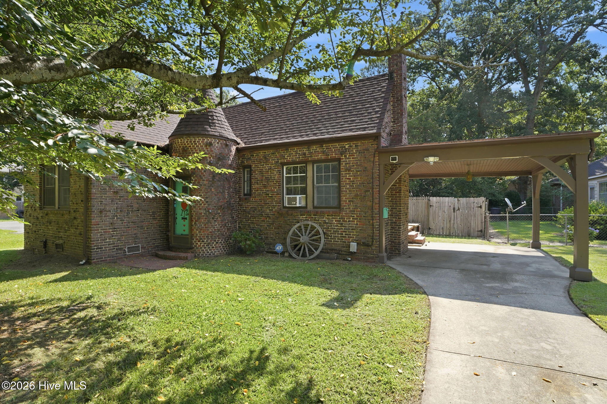 112 S Audubon Avenue Property Photo 3