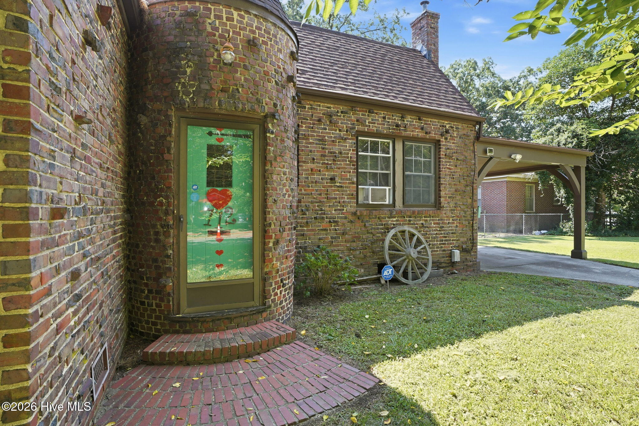 112 S Audubon Avenue Property Photo 4