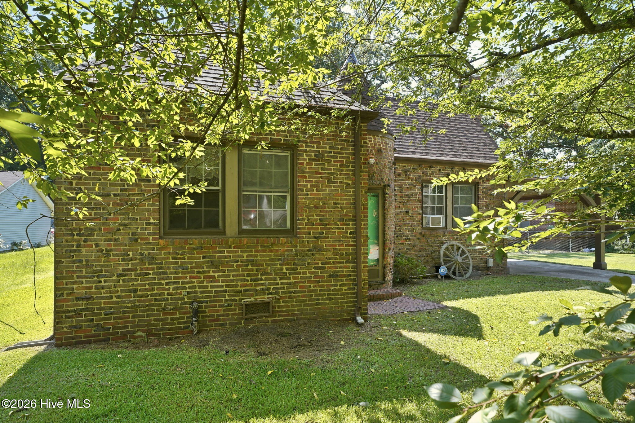 112 S Audubon Avenue Property Photo 5