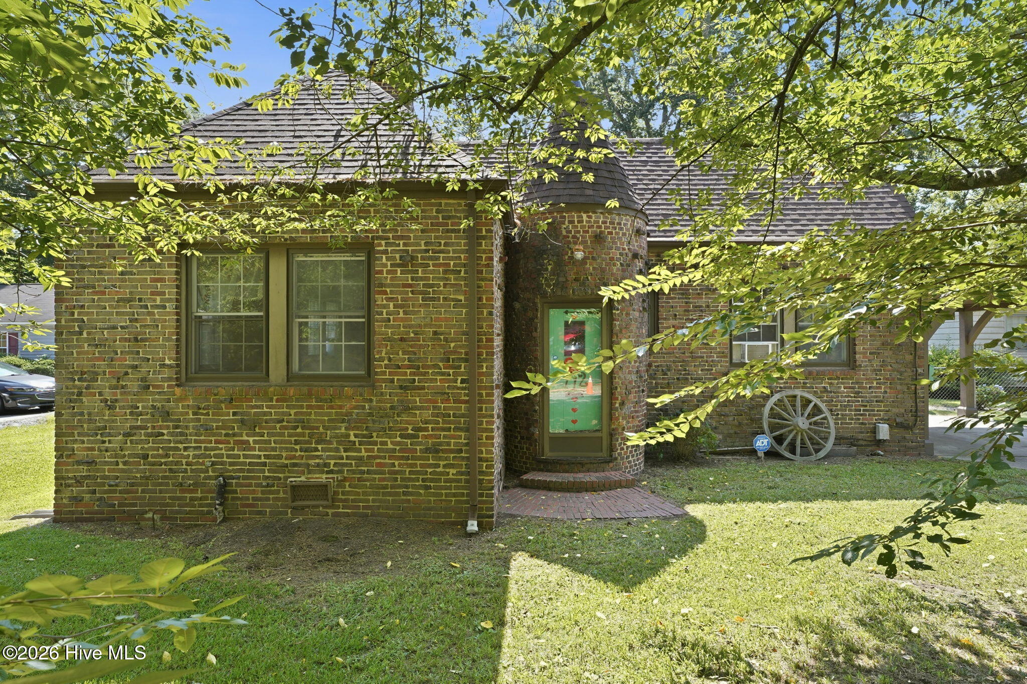 112 S Audubon Avenue Property Photo 6