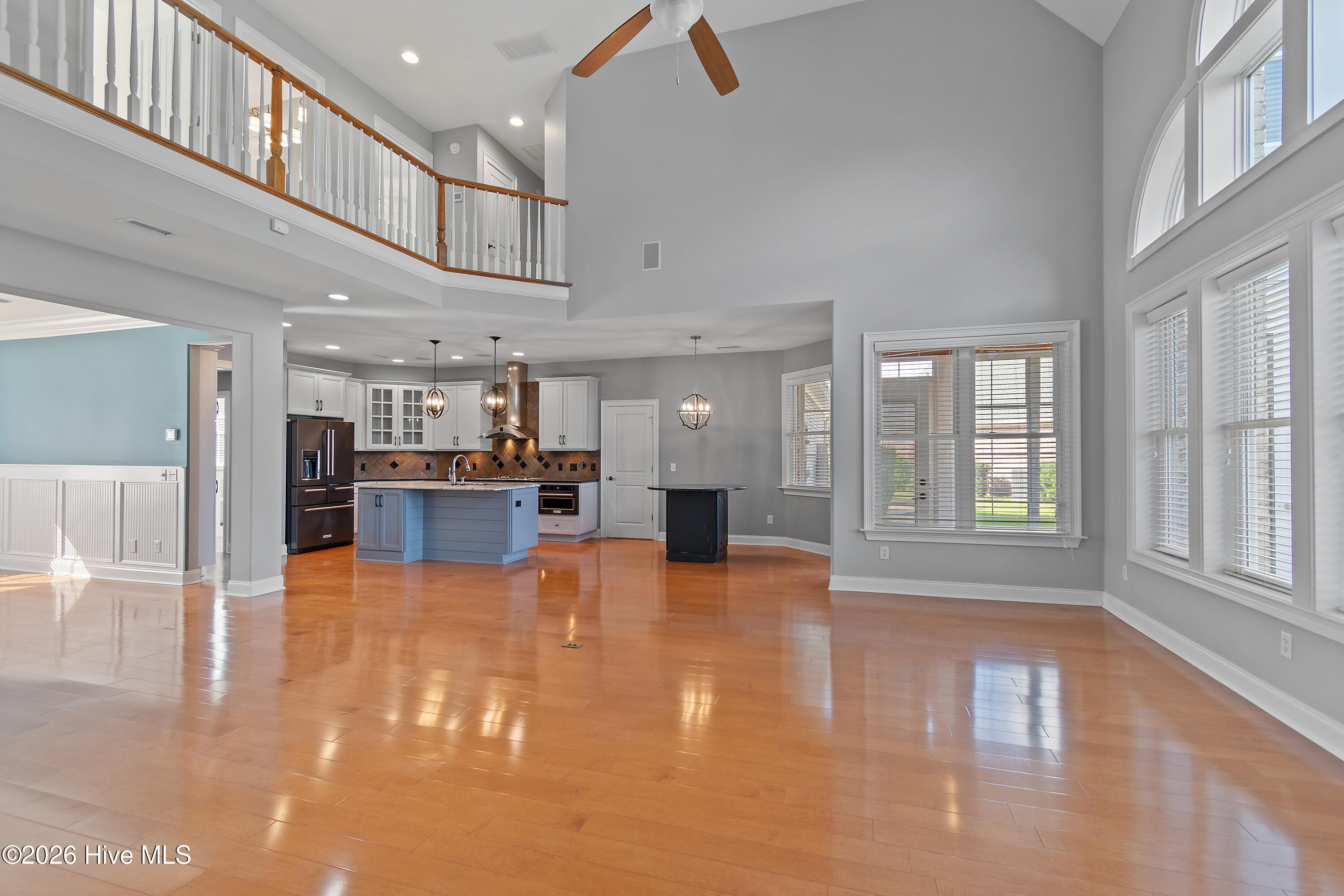1041 Golden Sands Way Property Photo 17