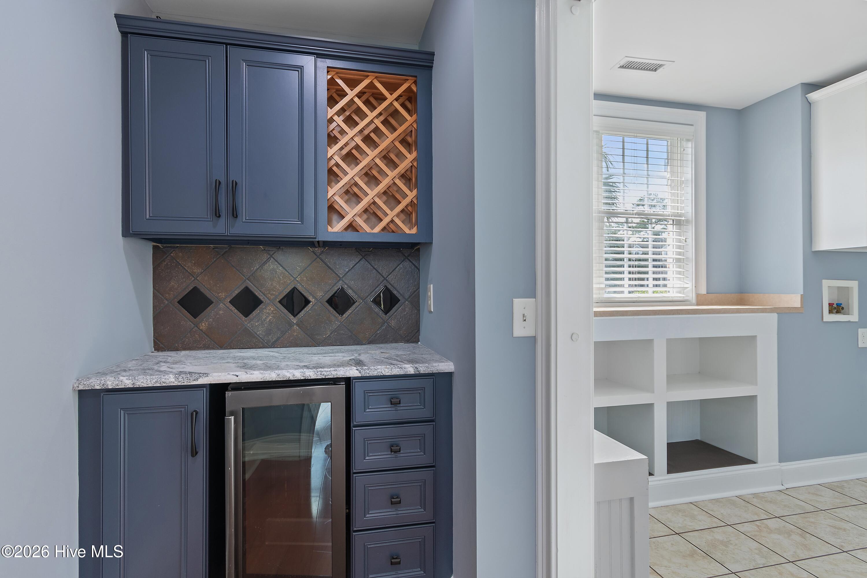 1041 Golden Sands Way Property Photo 27