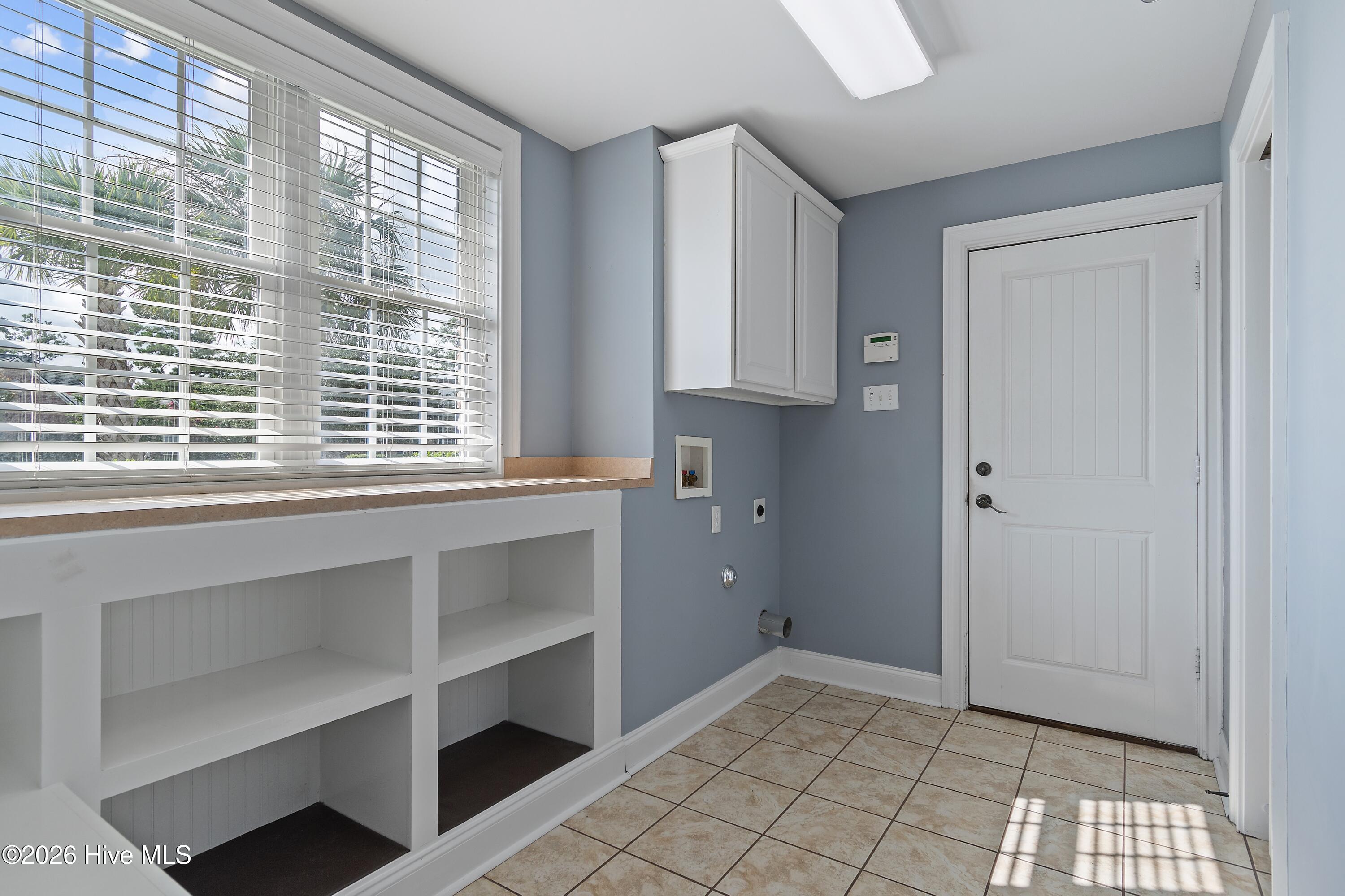 1041 Golden Sands Way Property Photo 29