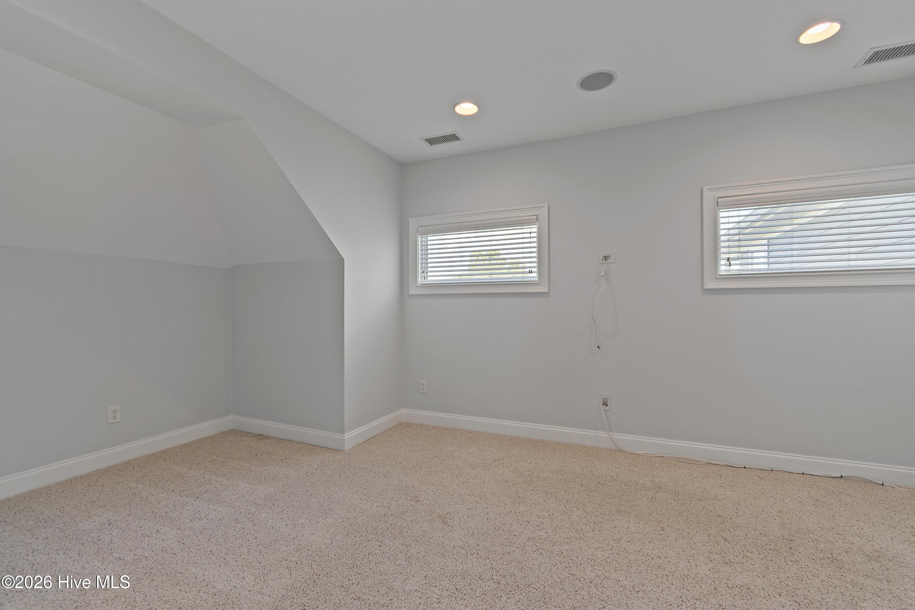 1041 Golden Sands Way Property Photo 64