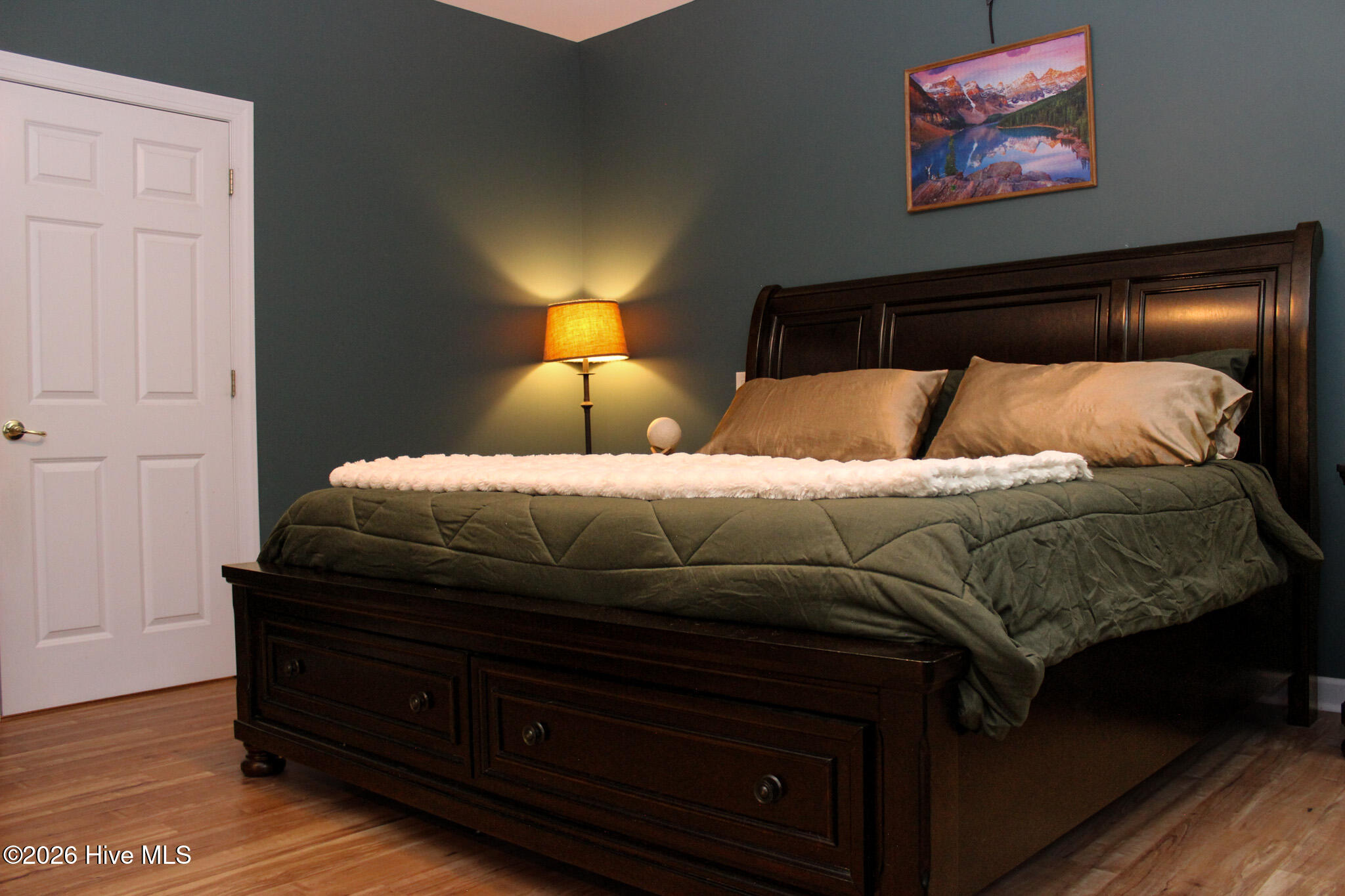 100 Black Circle Property Photo 30