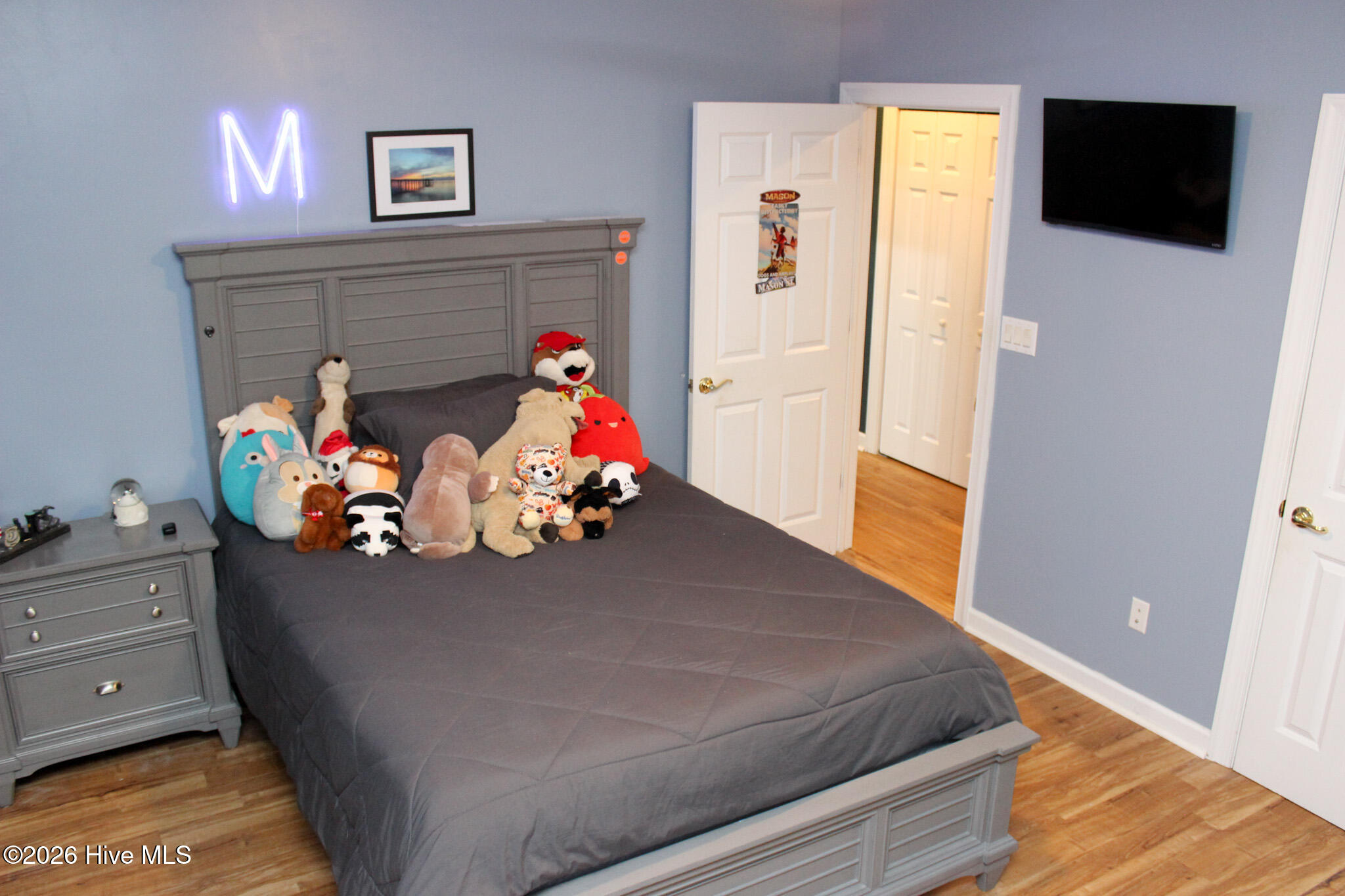 100 Black Circle Property Photo 39