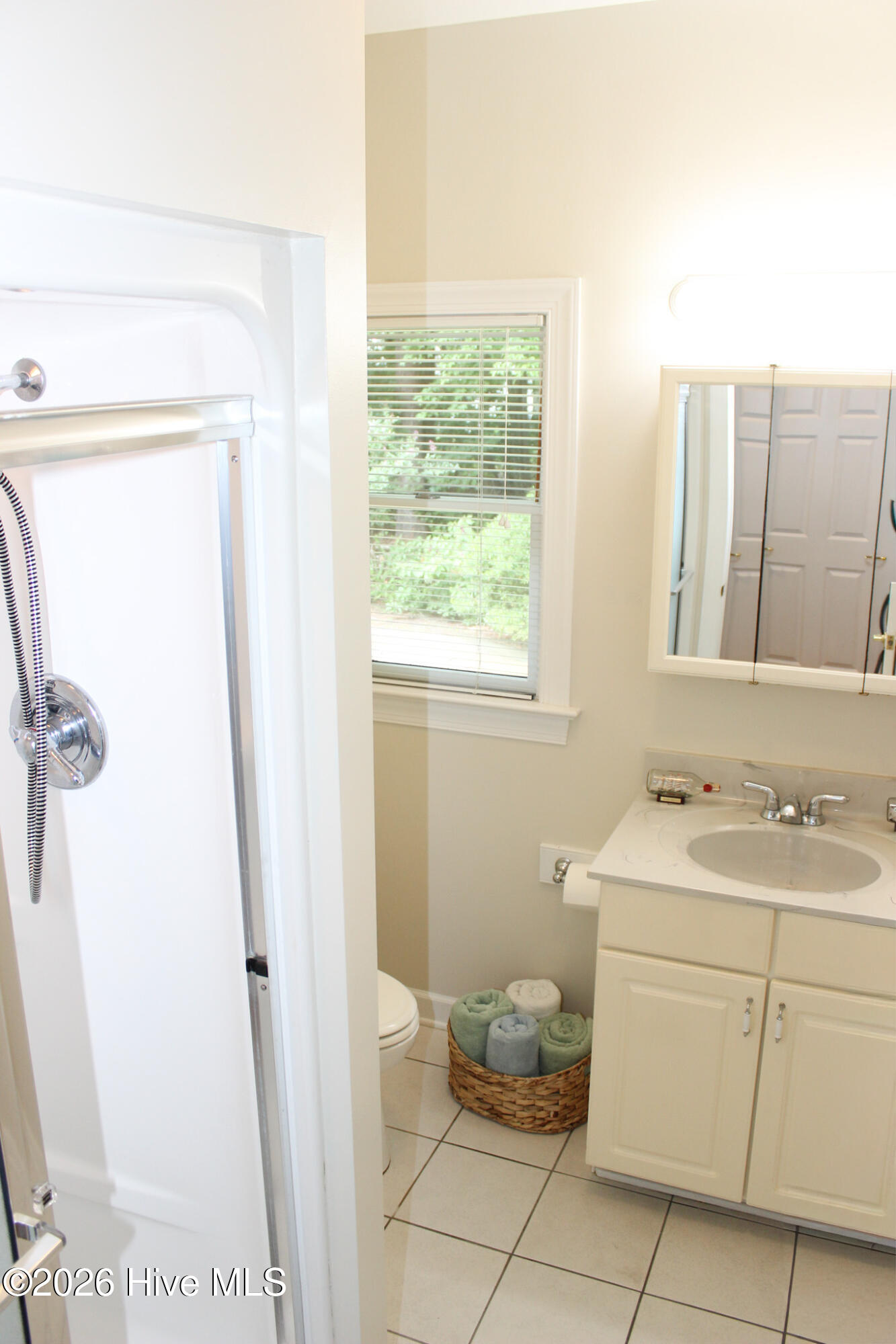 100 Black Circle Property Photo 41