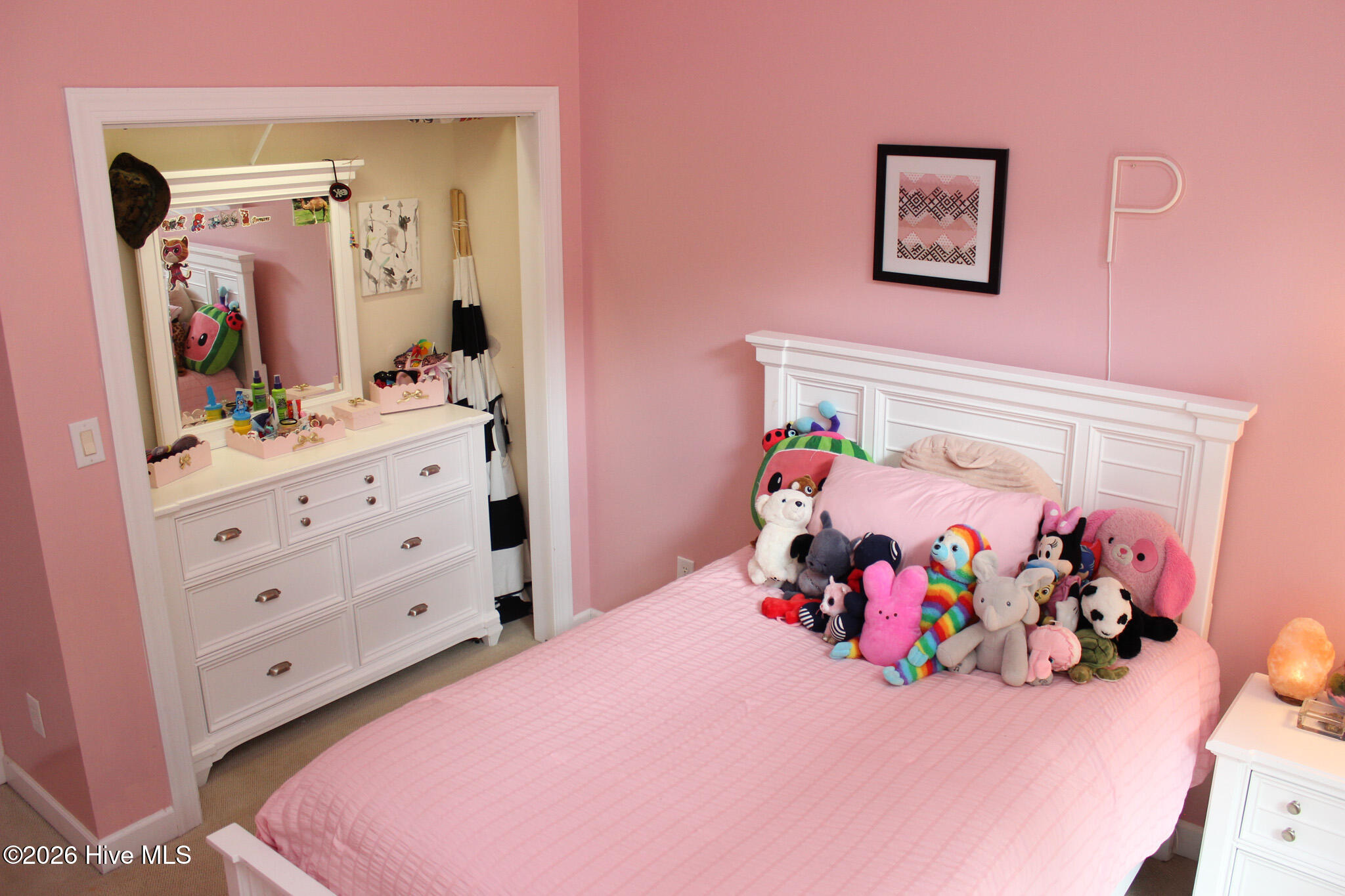 100 Black Circle Property Photo 43