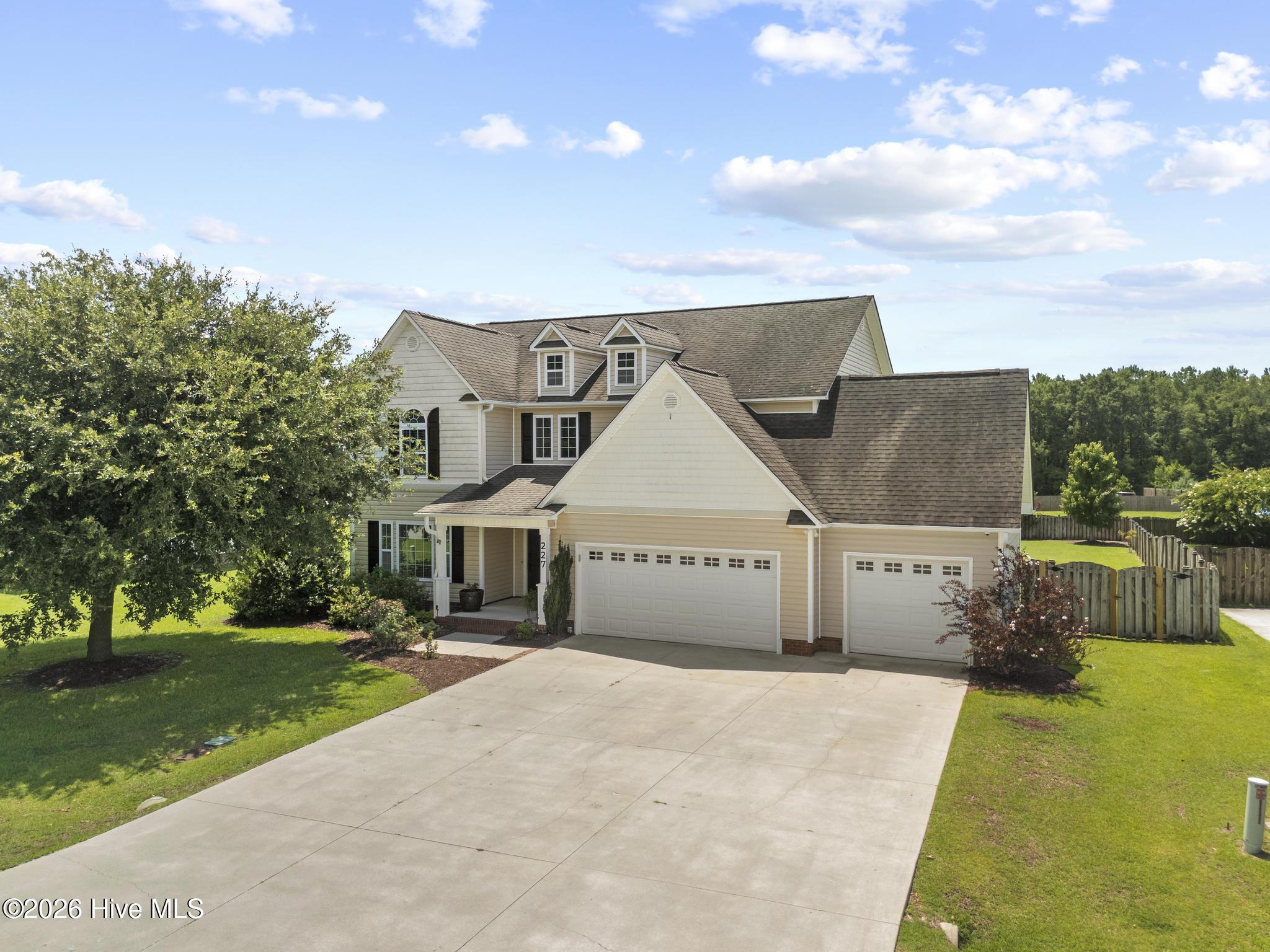 227 S River Drive Property Photo 2