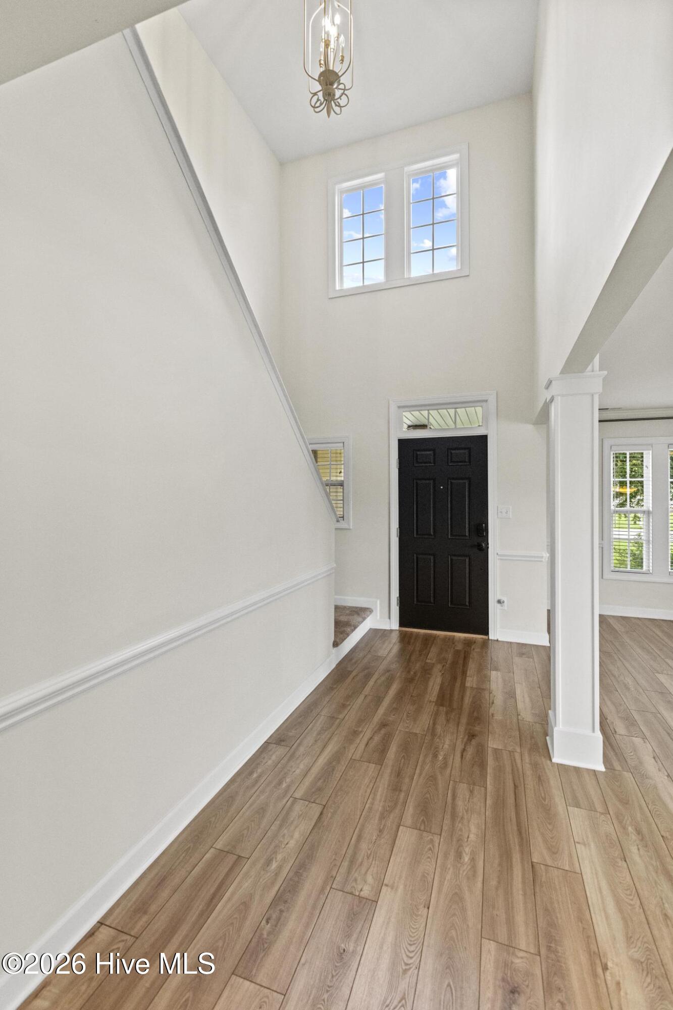 227 S River Drive Property Photo 6