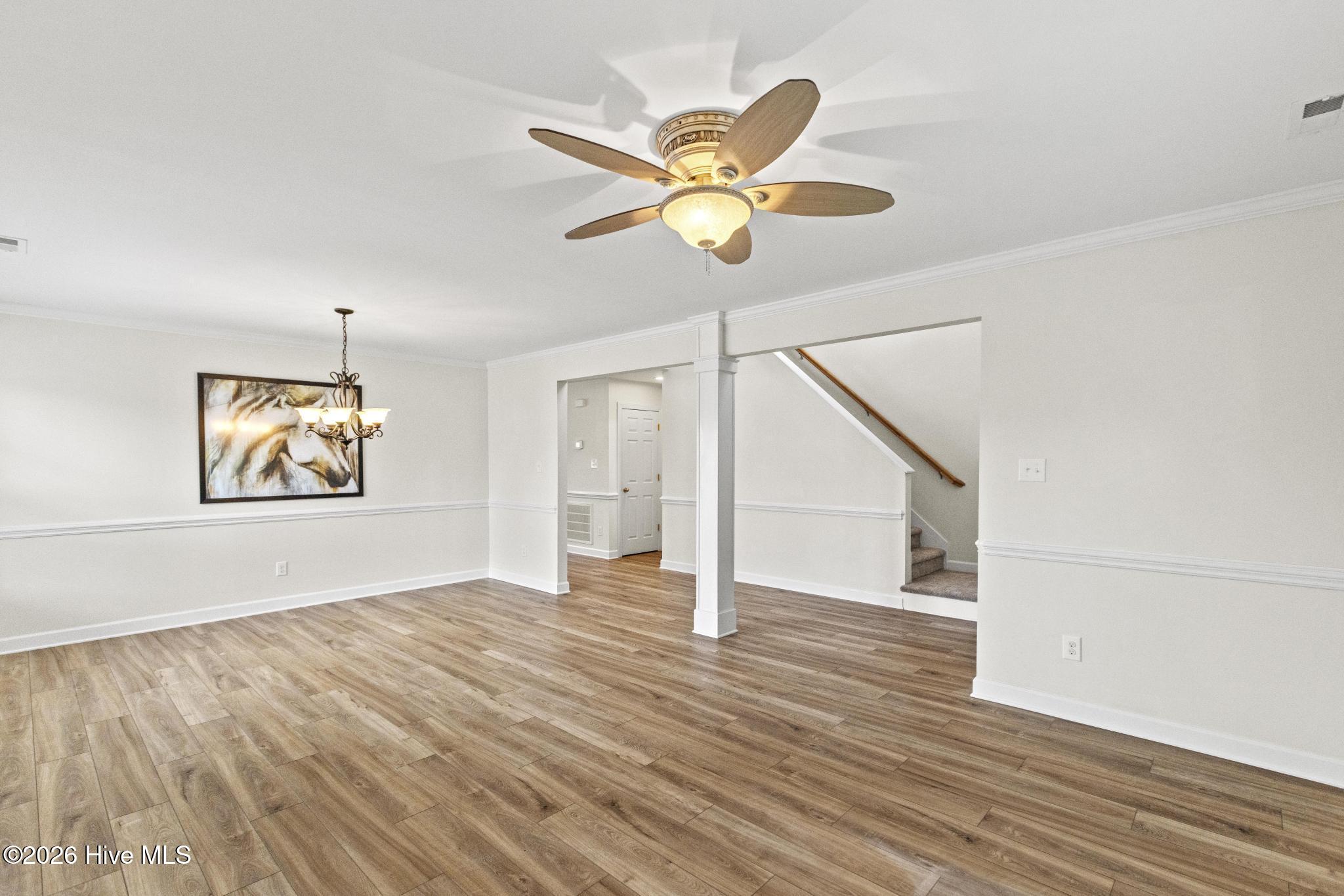 227 S River Drive Property Photo 10