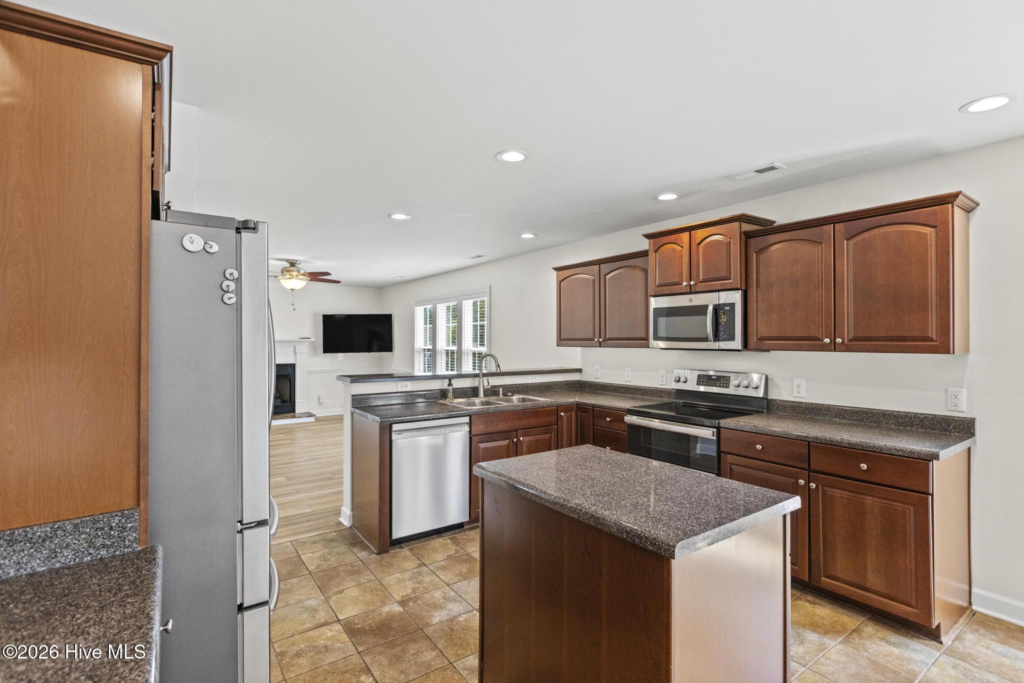227 S River Drive Property Photo 18