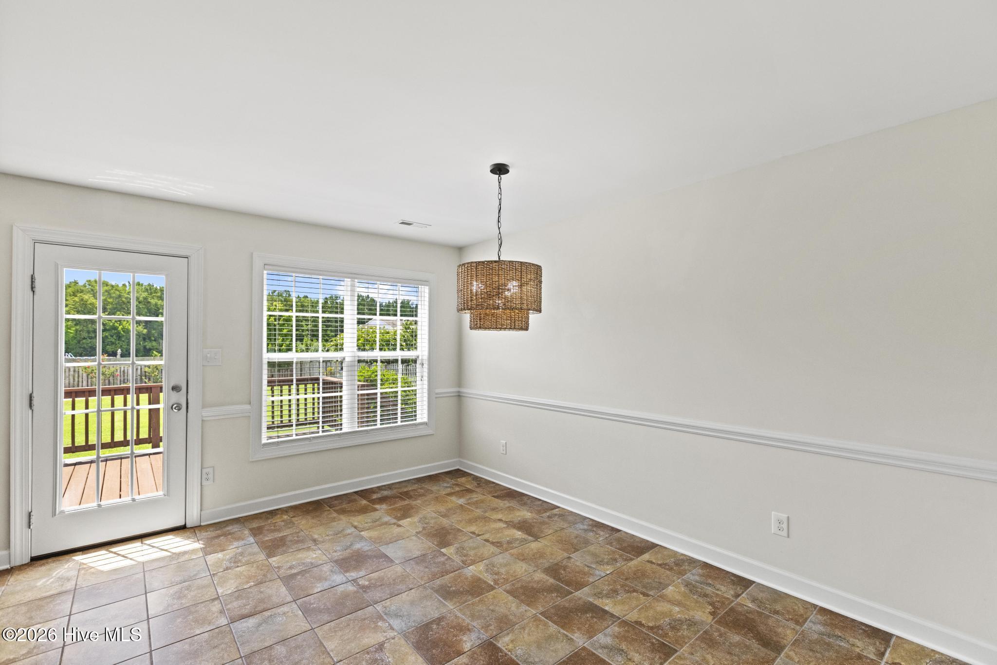 227 S River Drive Property Photo 19