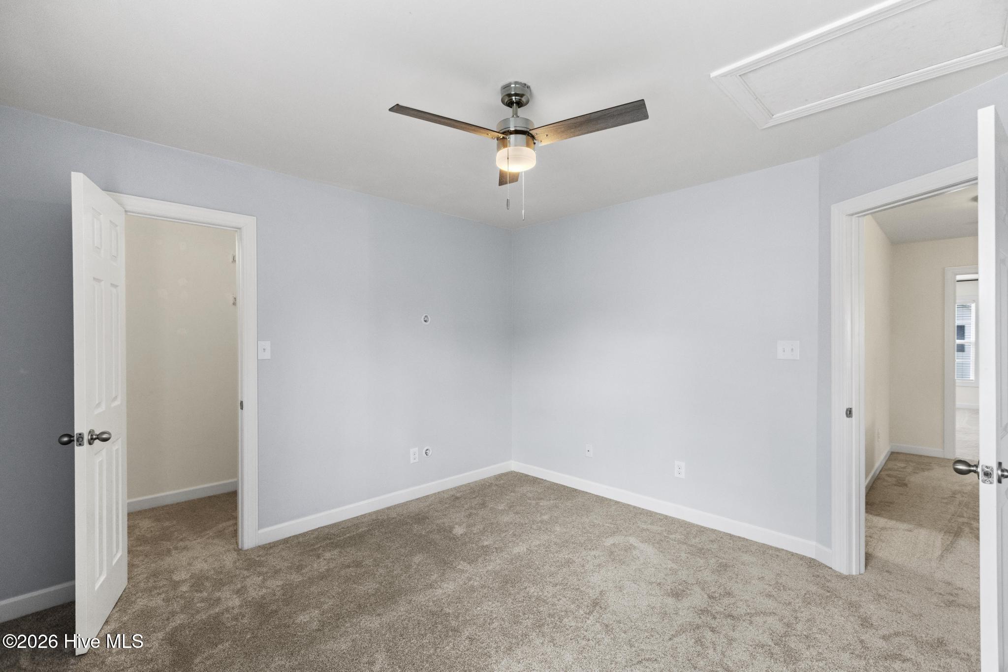 227 S River Drive Property Photo 36