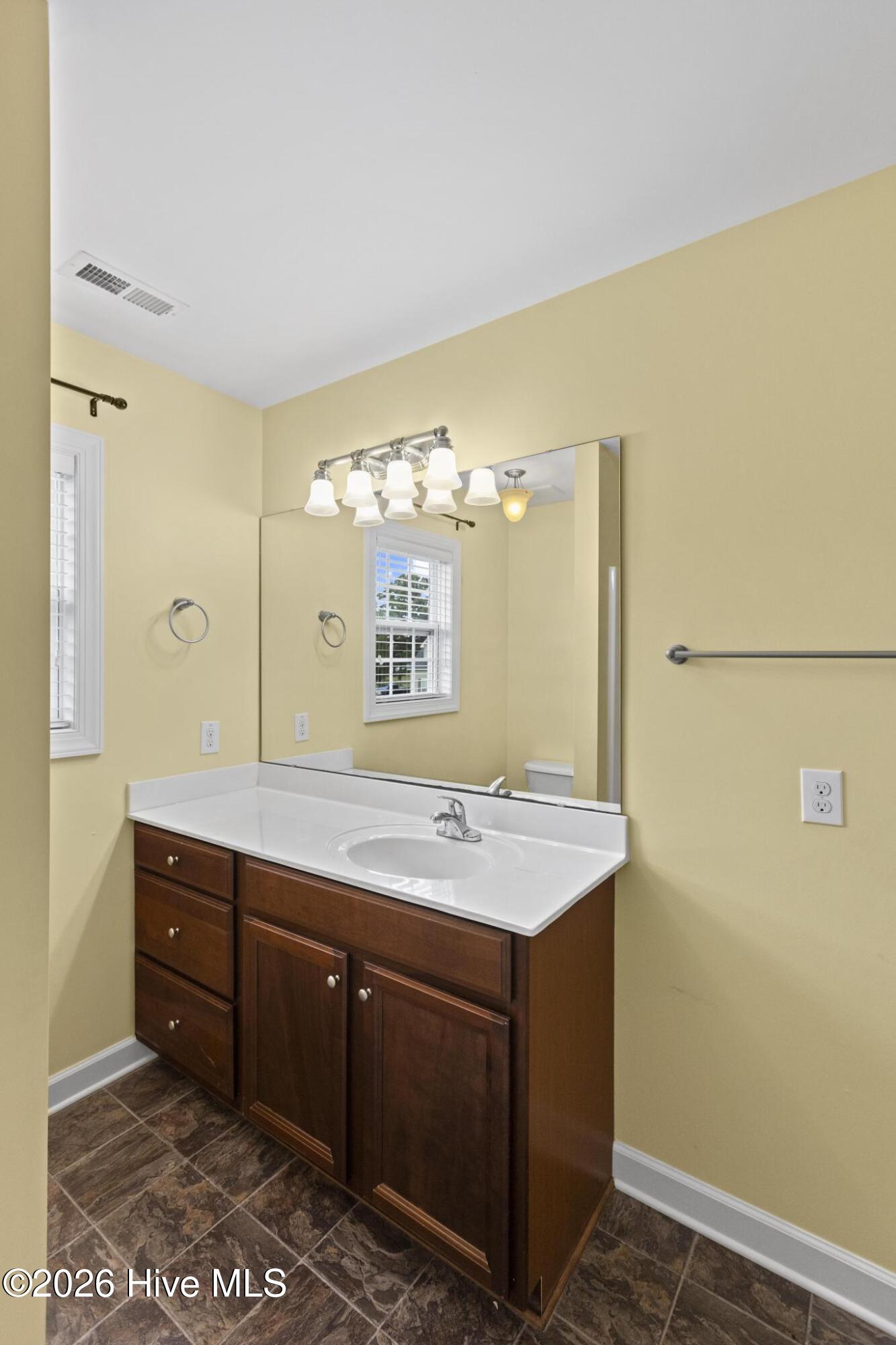 227 S River Drive Property Photo 38